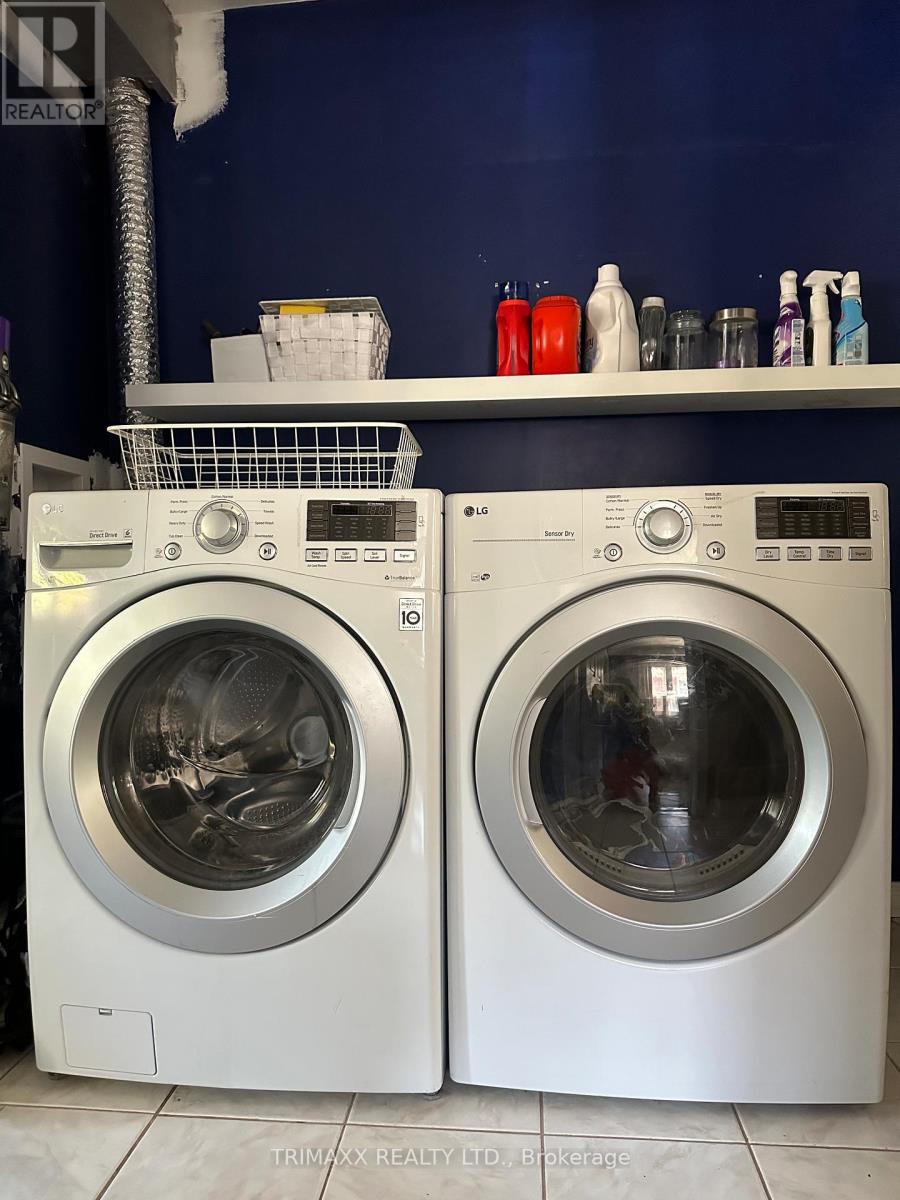 1179 Forestwood Drive, Mississauga, Ontario  L5C 1H6 - Photo 22 - W12514702