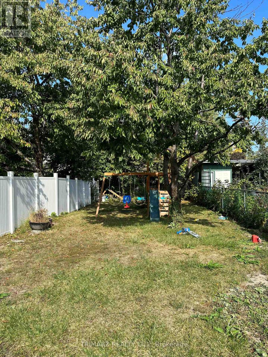 1179 Forestwood Drive, Mississauga, Ontario  L5C 1H6 - Photo 24 - W12514702