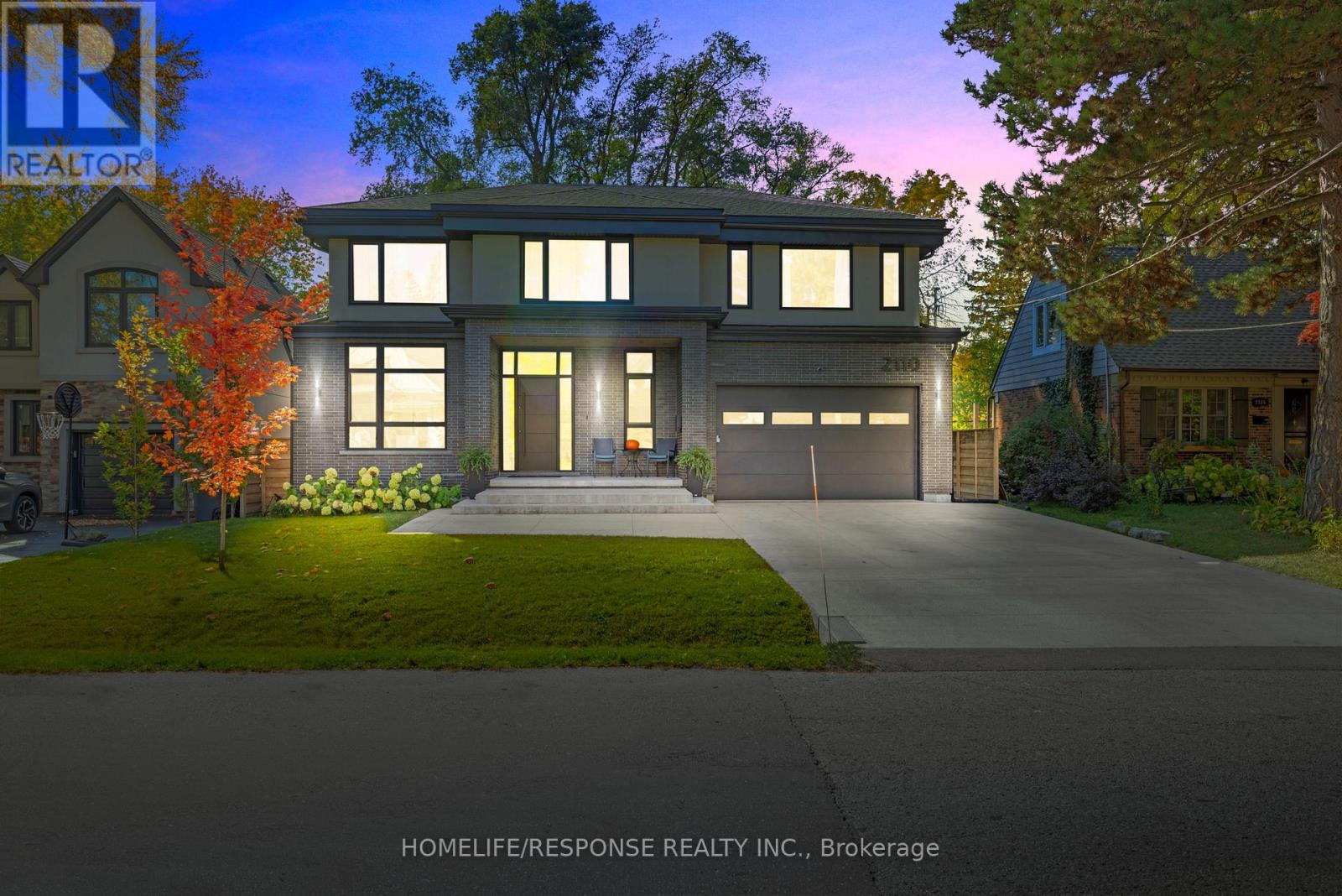 2110 Courtland Crescent, Mississauga, Ontario  L4Y 1V2 - Photo 2 - W12514712