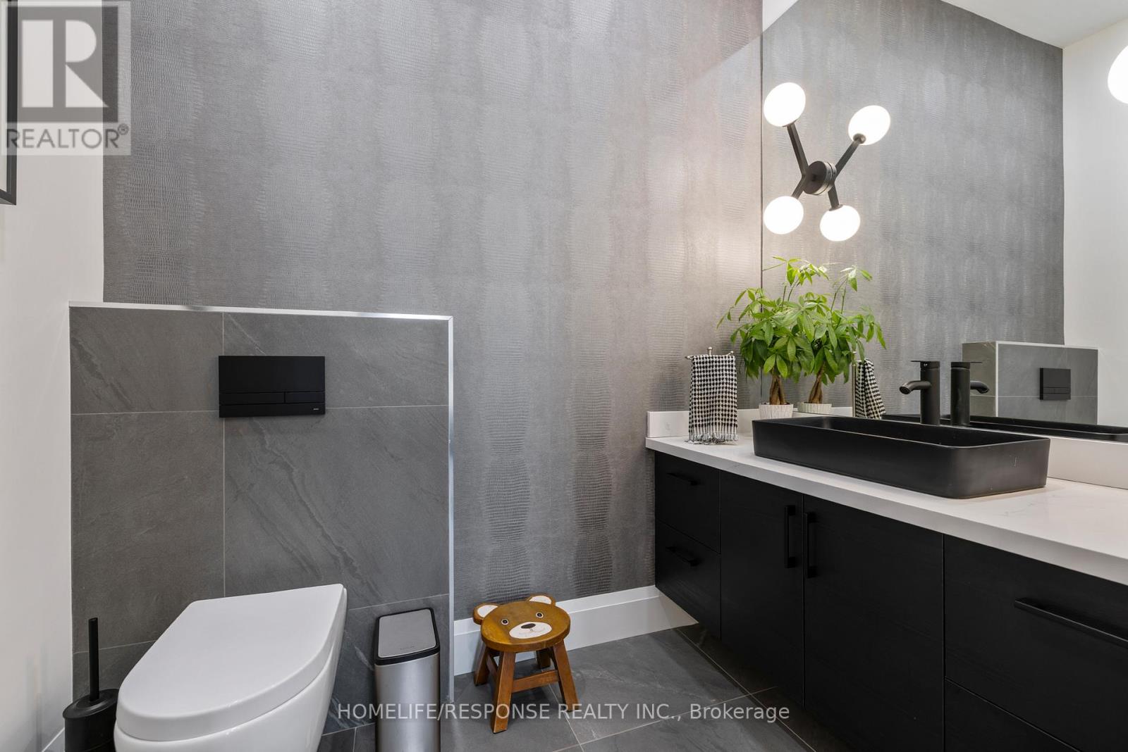 2110 Courtland Crescent, Mississauga, Ontario  L4Y 1V2 - Photo 6 - W12514712