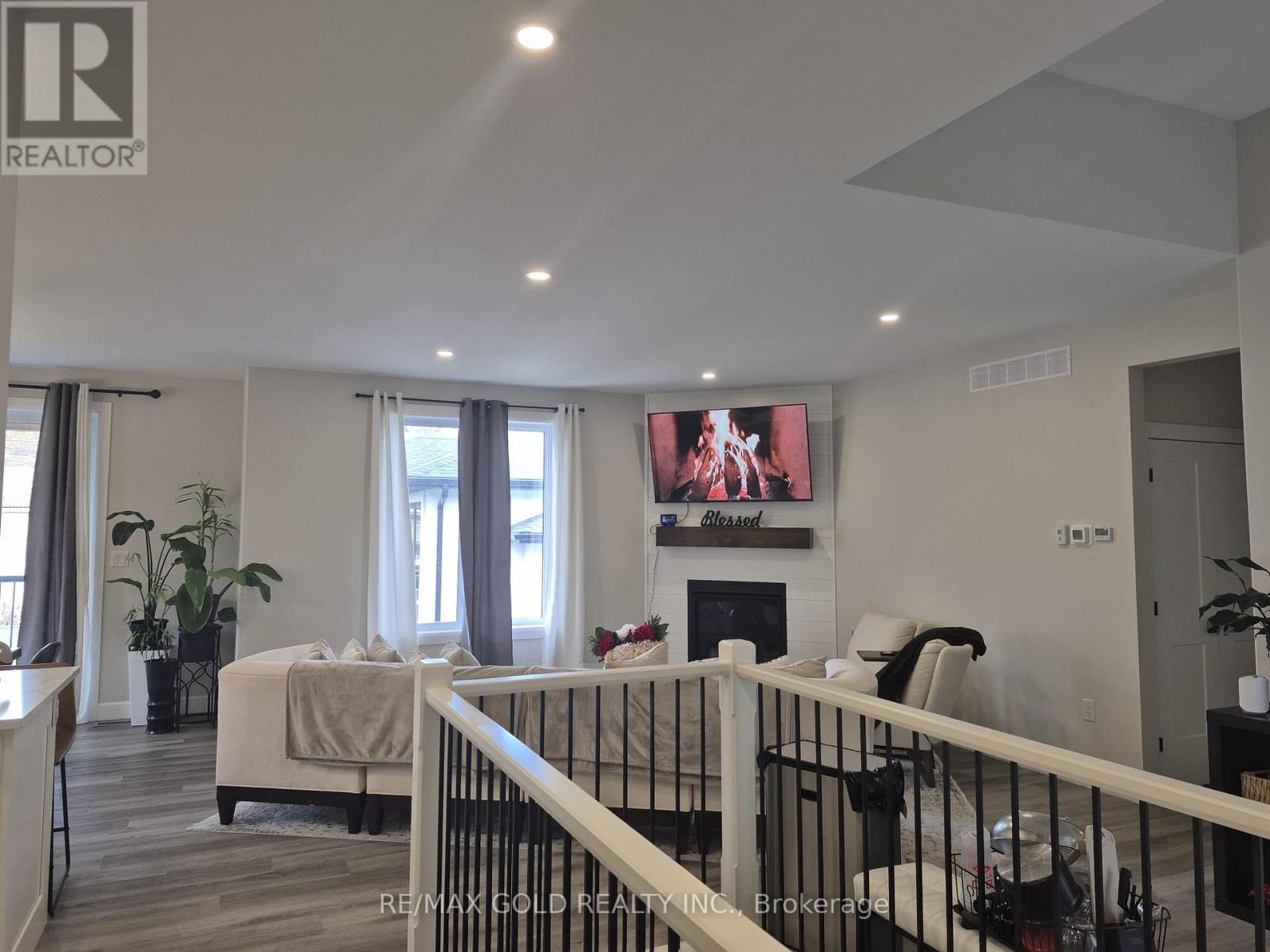 11 - 5 John Pound Road, Tillsonburg, Ontario  N4G 5X3 - Photo 14 - X12486365