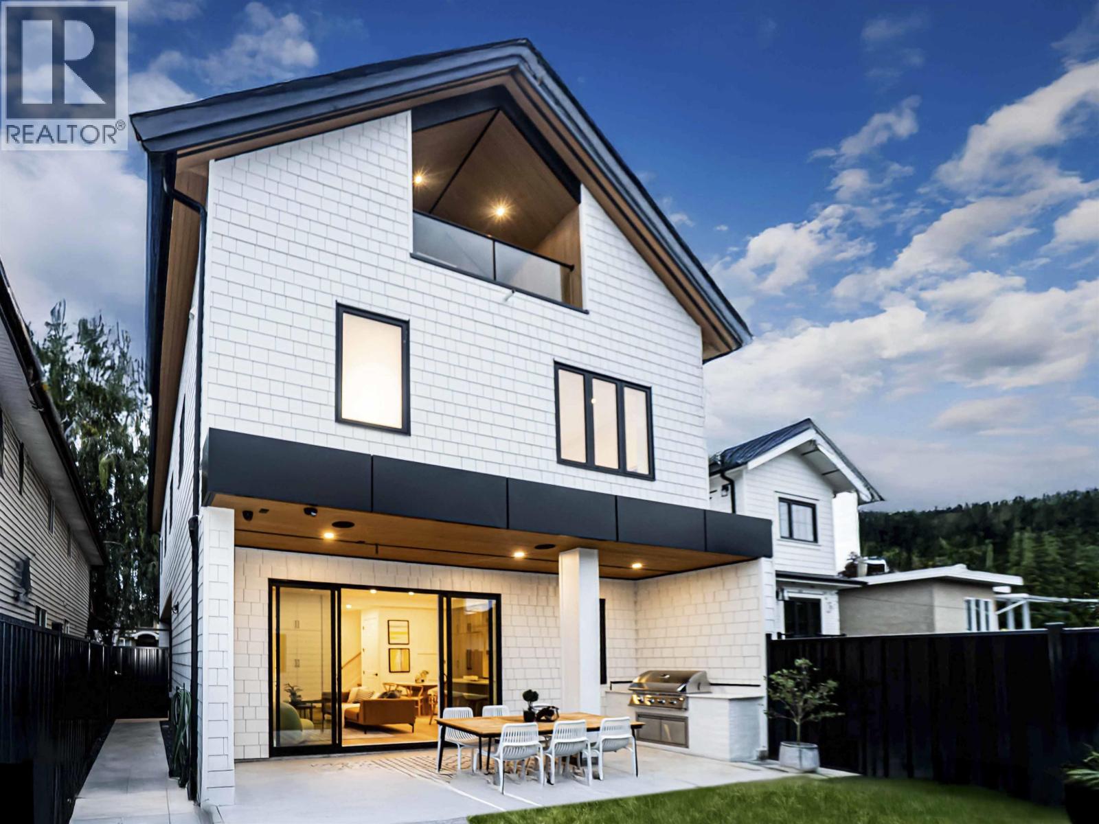 2 2785 W 21 Avenue, Vancouver, British Columbia  V6L 1K4 - Photo 1 - R3065182