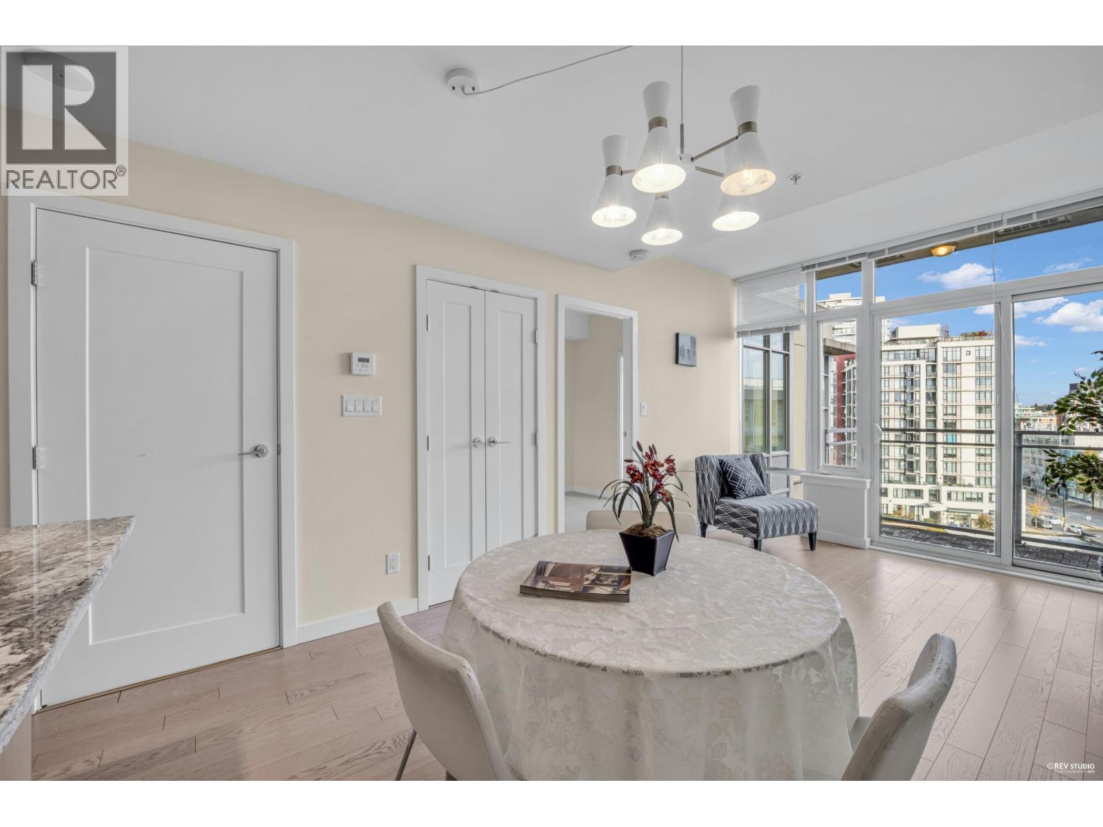 1002 88 W 1st Avenue, Vancouver, British Columbia  V5Y 0K2 - Photo 10 - R3065186