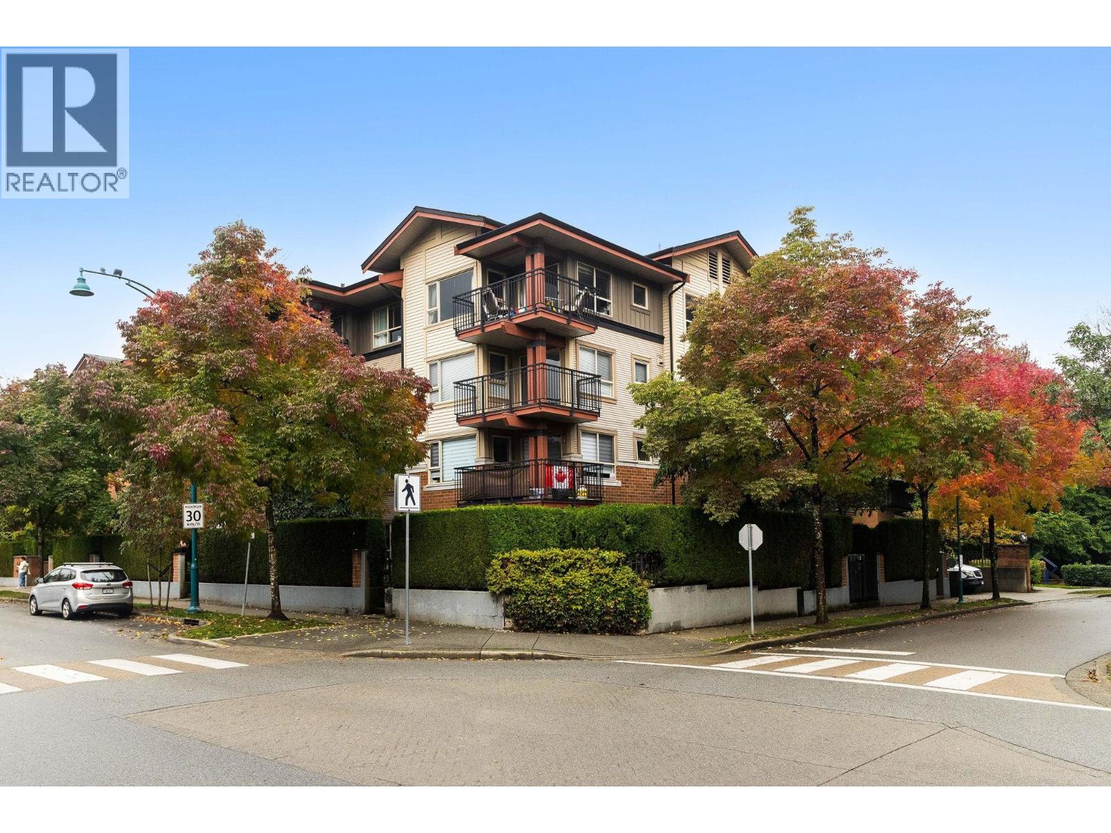 210 200 Klahanie Drive, Port Moody, British Columbia  V3H 5K7 - Photo 1 - R3065203