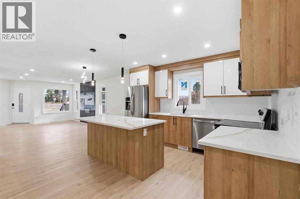 5 Del Monica Bay Ne, Calgary, Alberta  T1Y 6R2 - Photo 8 - A2267947