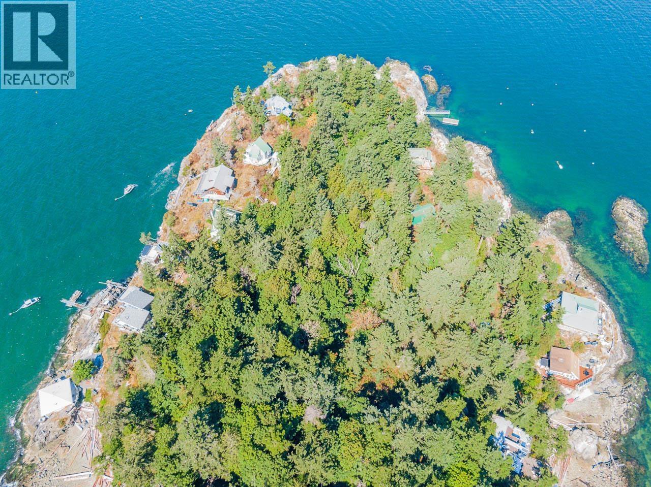 16 Passage Island, West Vancouver, British Columbia  V7W 1V7 - Photo 2 - R2833774