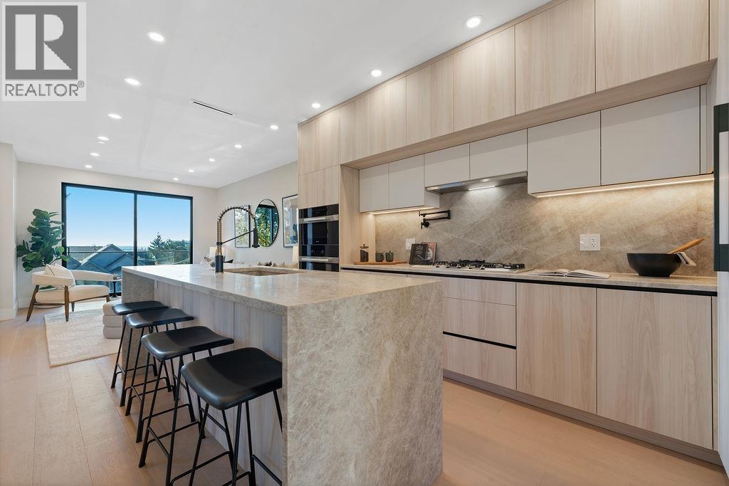 504 E 5th Street, North Vancouver, British Columbia V7L 1M4 - Photo 6 - R3065199