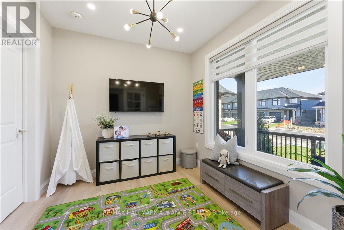 90 Rea Drive, Centre Wellington, Ontario  N1M 0H5 - Photo 22 - X12514458