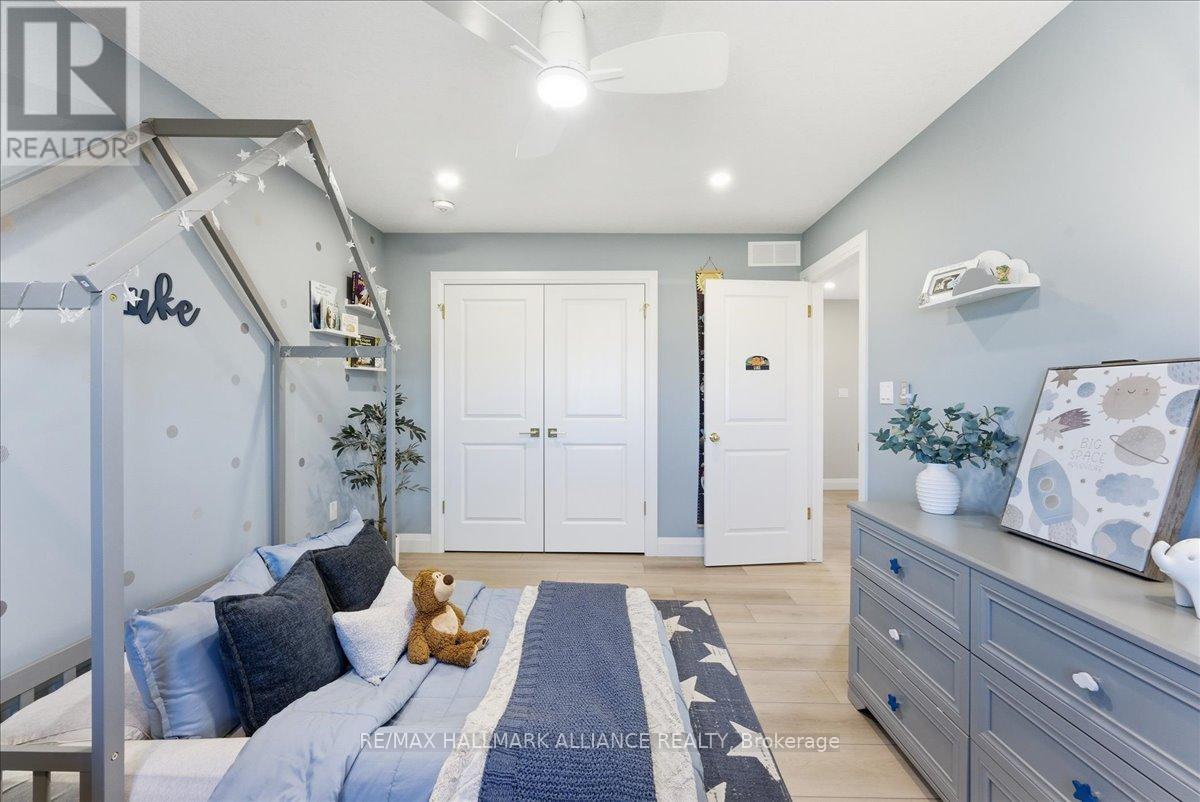 90 Rea Drive, Centre Wellington, Ontario  N1M 0H5 - Photo 32 - X12514458