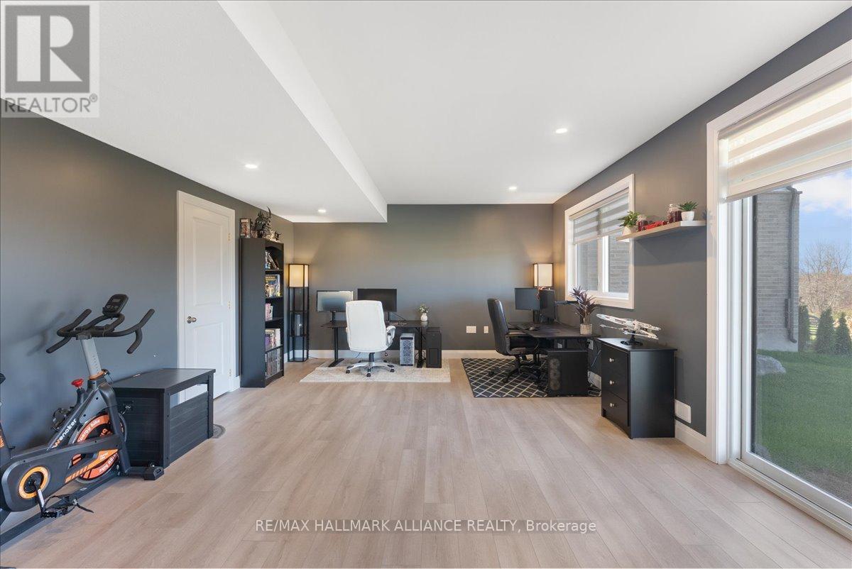 90 Rea Drive, Centre Wellington, Ontario  N1M 0H5 - Photo 38 - X12514458