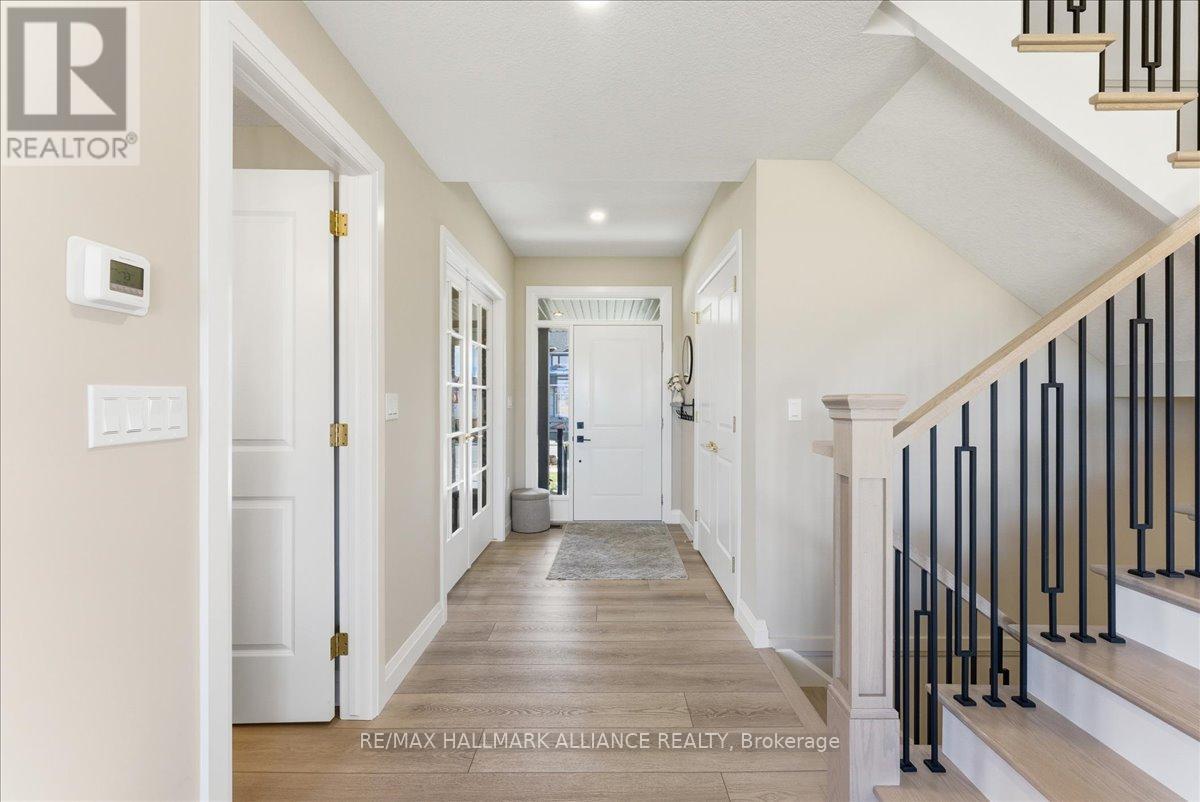 90 Rea Drive, Centre Wellington, Ontario  N1M 0H5 - Photo 4 - X12514458