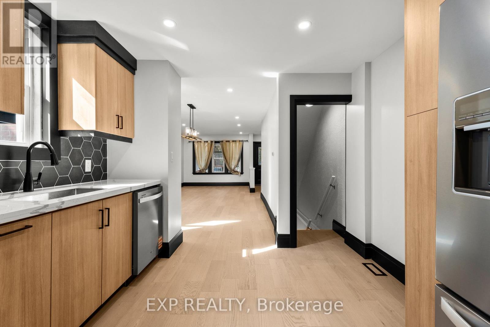 105 Rothsay Avenue, Hamilton, Ontario  L8M 3G3 - Photo 14 - X12514512