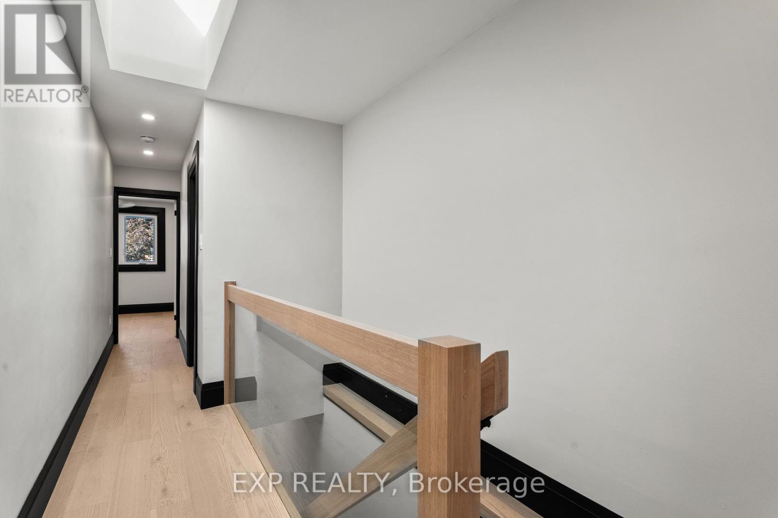 105 Rothsay Avenue, Hamilton, Ontario  L8M 3G3 - Photo 15 - X12514512