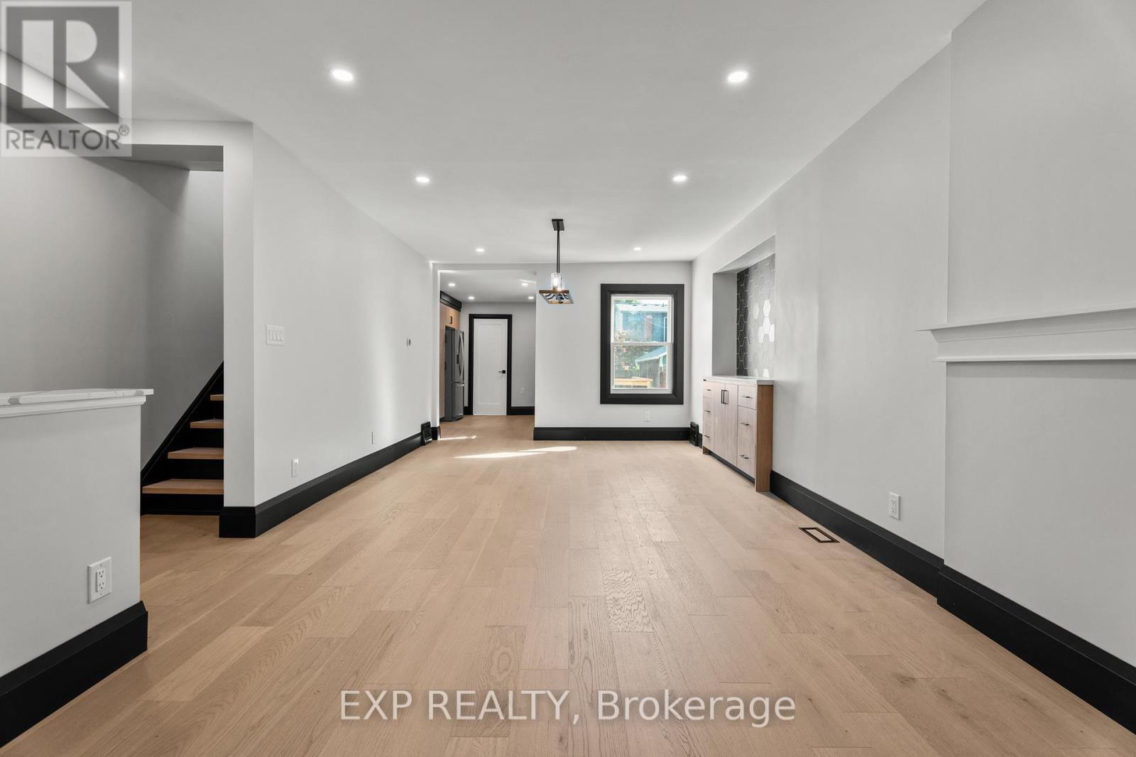 105 Rothsay Avenue, Hamilton, Ontario  L8M 3G3 - Photo 9 - X12514512