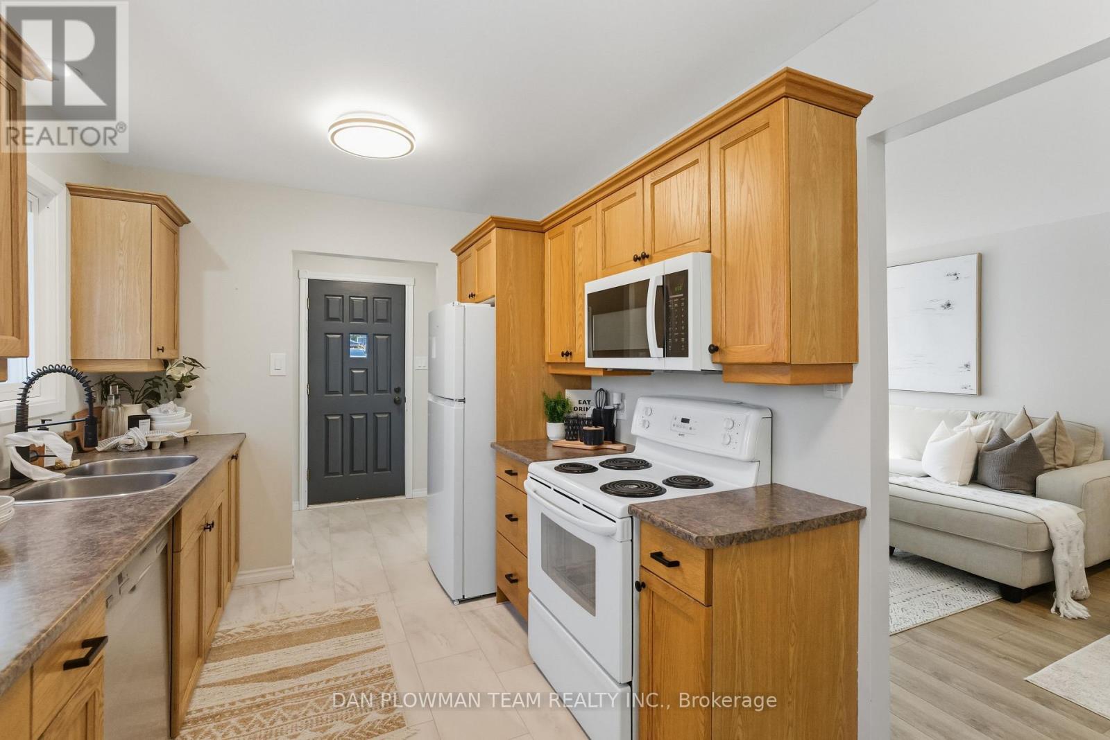 46 Alexander Avenue, Peterborough, Ontario  K9J 6B4 - Photo 11 - X12514544