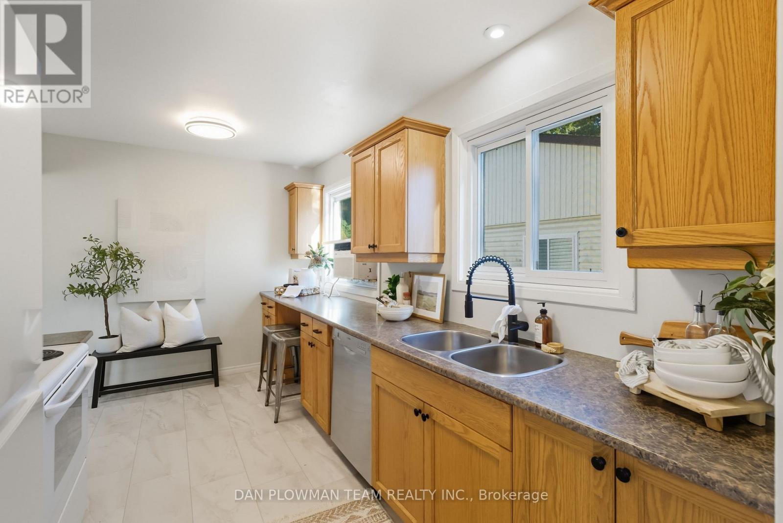 46 Alexander Avenue, Peterborough, Ontario  K9J 6B4 - Photo 12 - X12514544