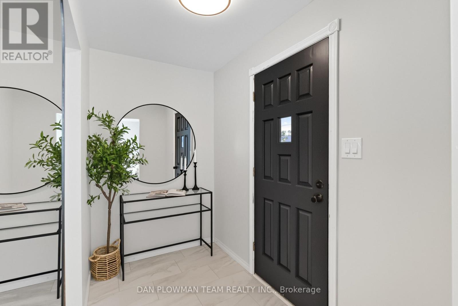 46 Alexander Avenue, Peterborough, Ontario  K9J 6B4 - Photo 5 - X12514544