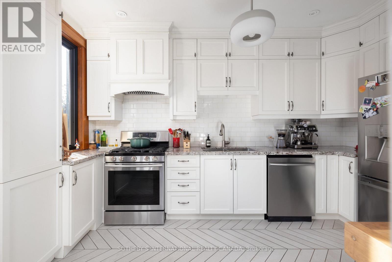 253 Graham Avenue S, Hamilton, Ontario  L8K 2M7 - Photo 12 - X12514580