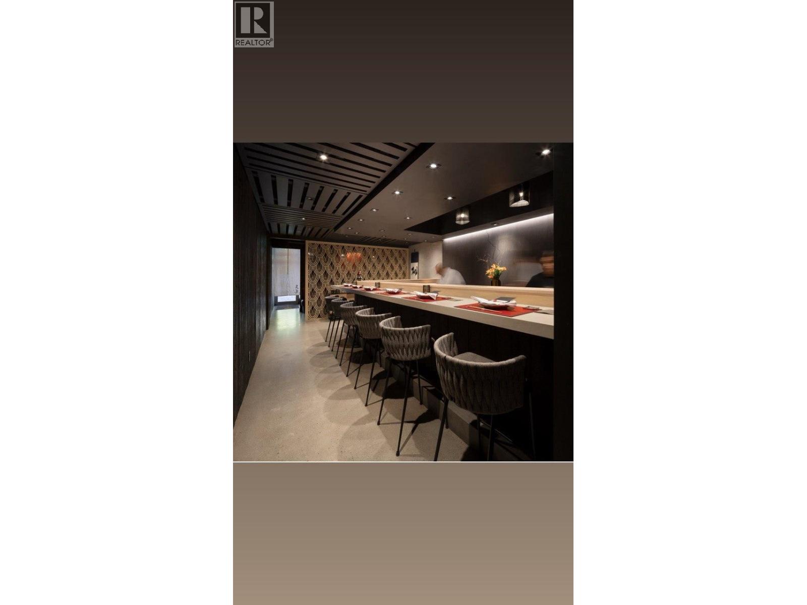 175 W 3rd Street, North Vancouver, British Columbia  V7M 0G5 - Photo 2 - C8073633