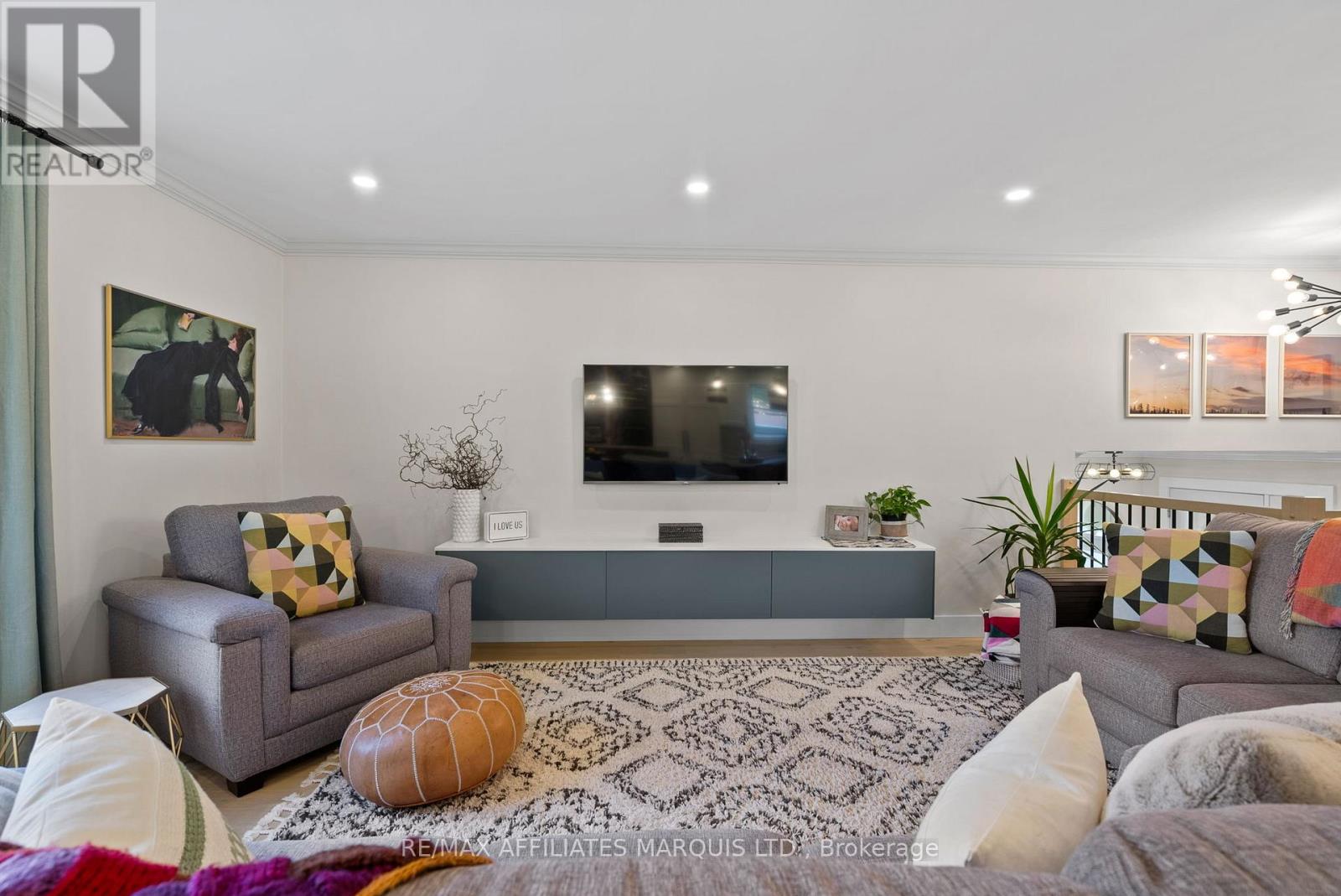 6525 Clifford Avenue, South Glengarry, Ontario K6H 5R5 - Photo 11 - X12514732