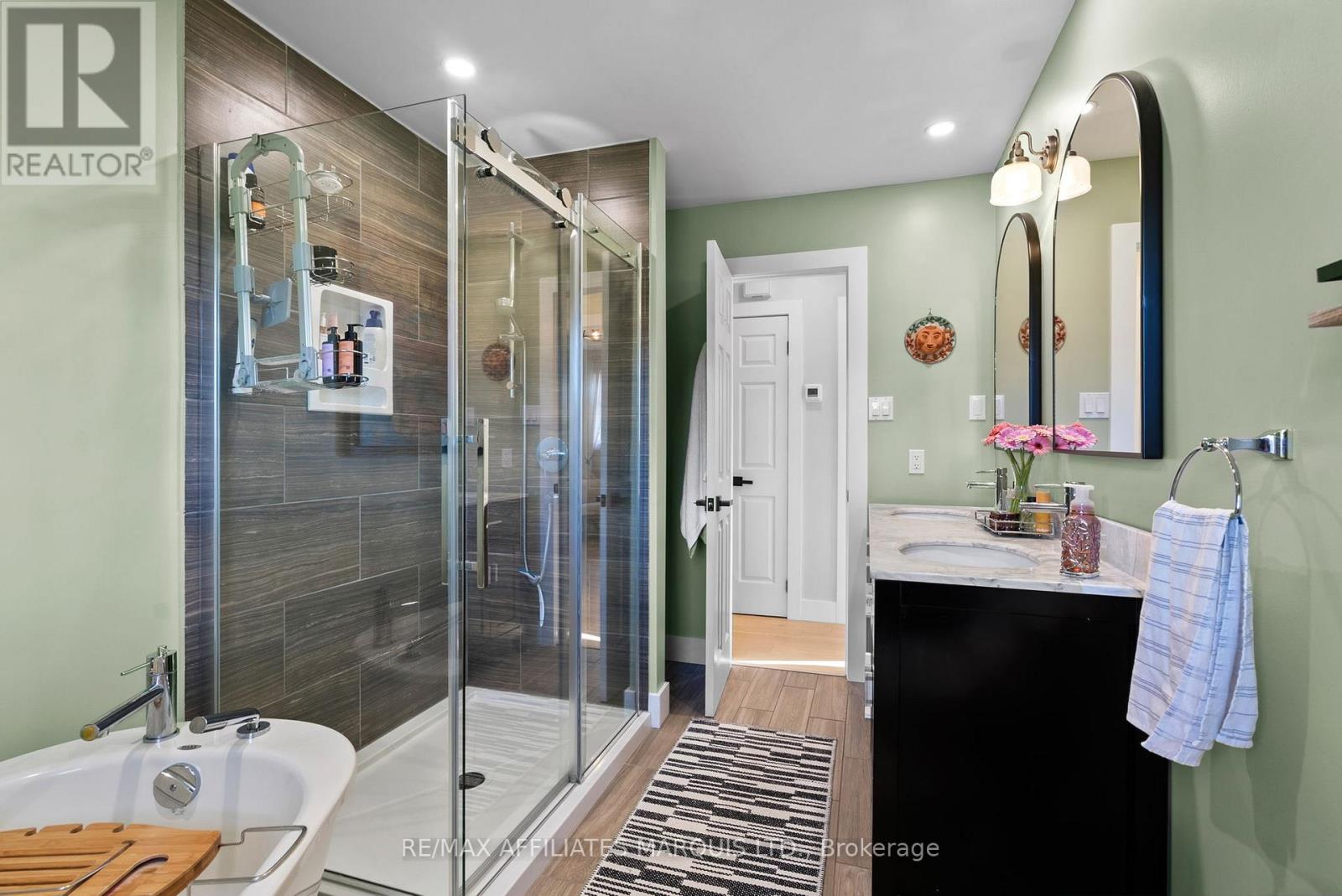 6525 Clifford Avenue, South Glengarry, Ontario K6H 5R5 - Photo 25 - X12514732