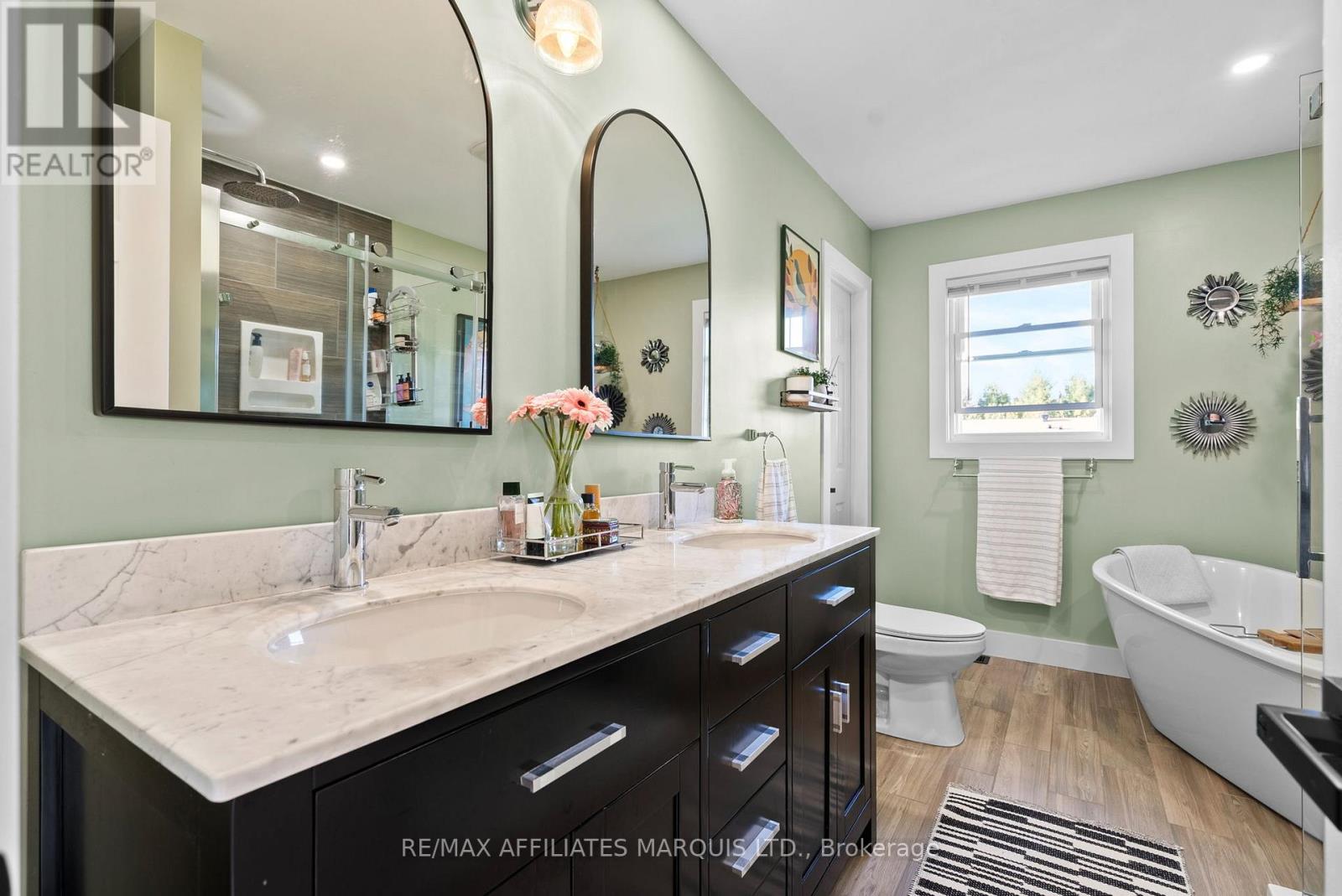 6525 Clifford Avenue, South Glengarry, Ontario K6H 5R5 - Photo 26 - X12514732