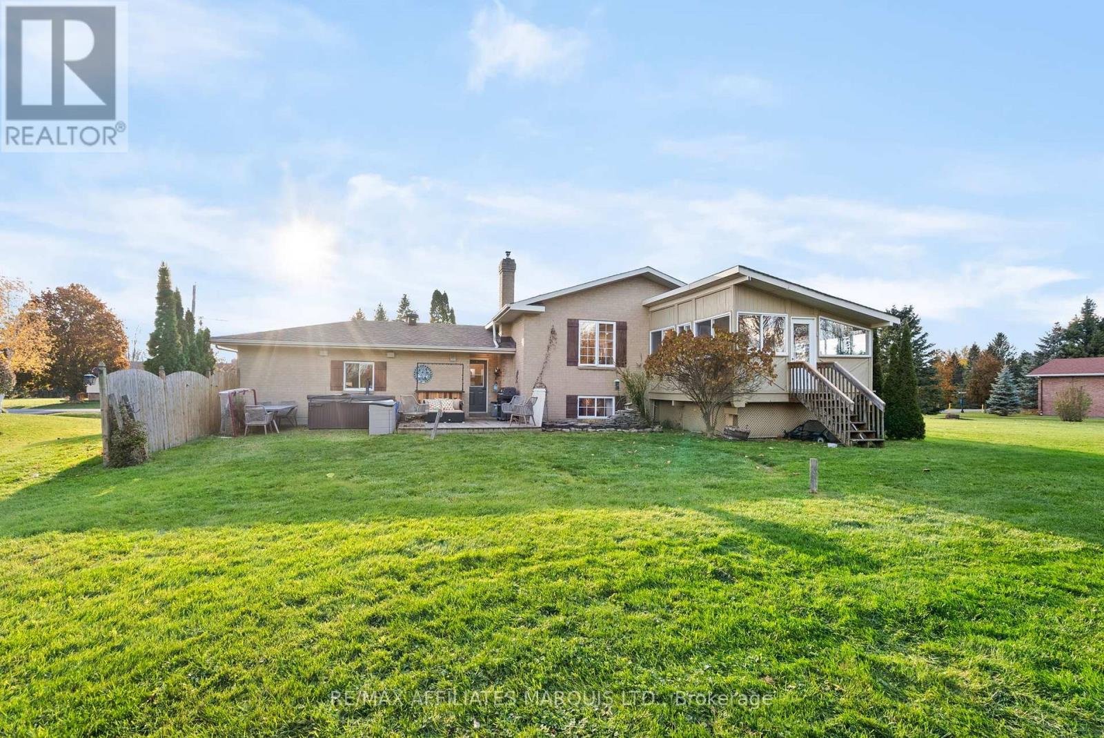 6525 Clifford Avenue, South Glengarry, Ontario K6H 5R5 - Photo 35 - X12514732