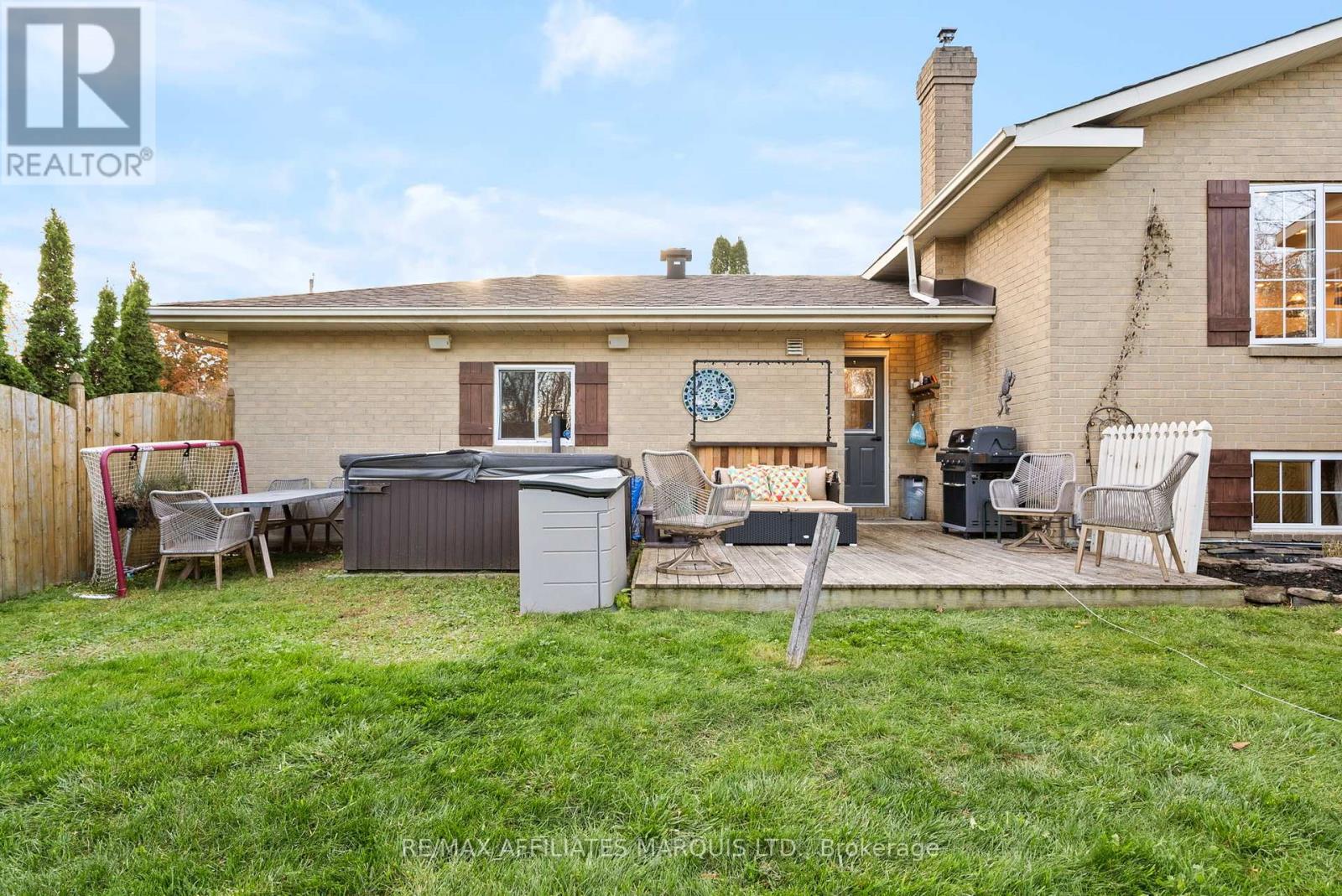 6525 Clifford Avenue, South Glengarry, Ontario K6H 5R5 - Photo 36 - X12514732