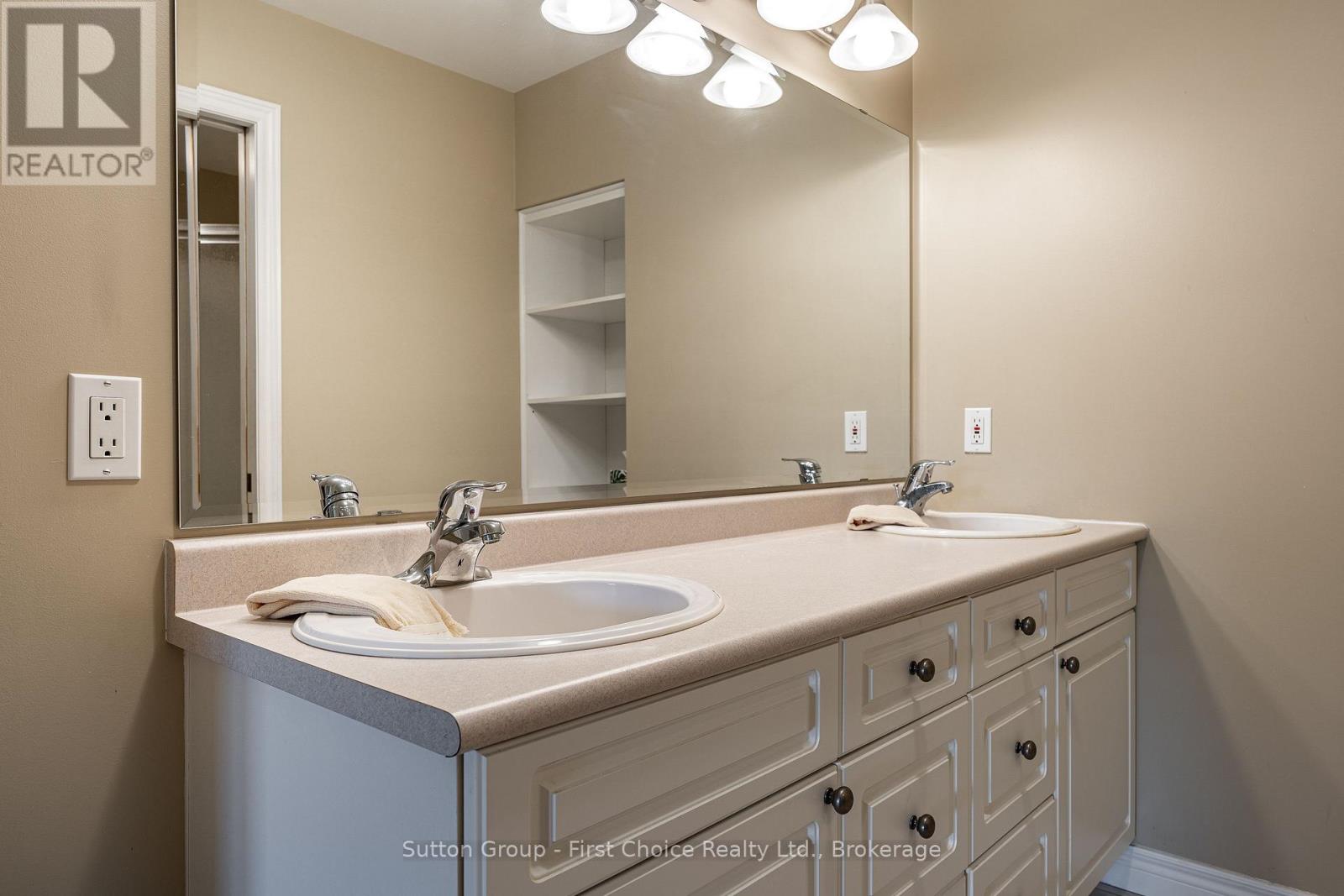 46 Frances Street W, West Perth, Ontario N0K 1N0 - Photo 16 - X12395547