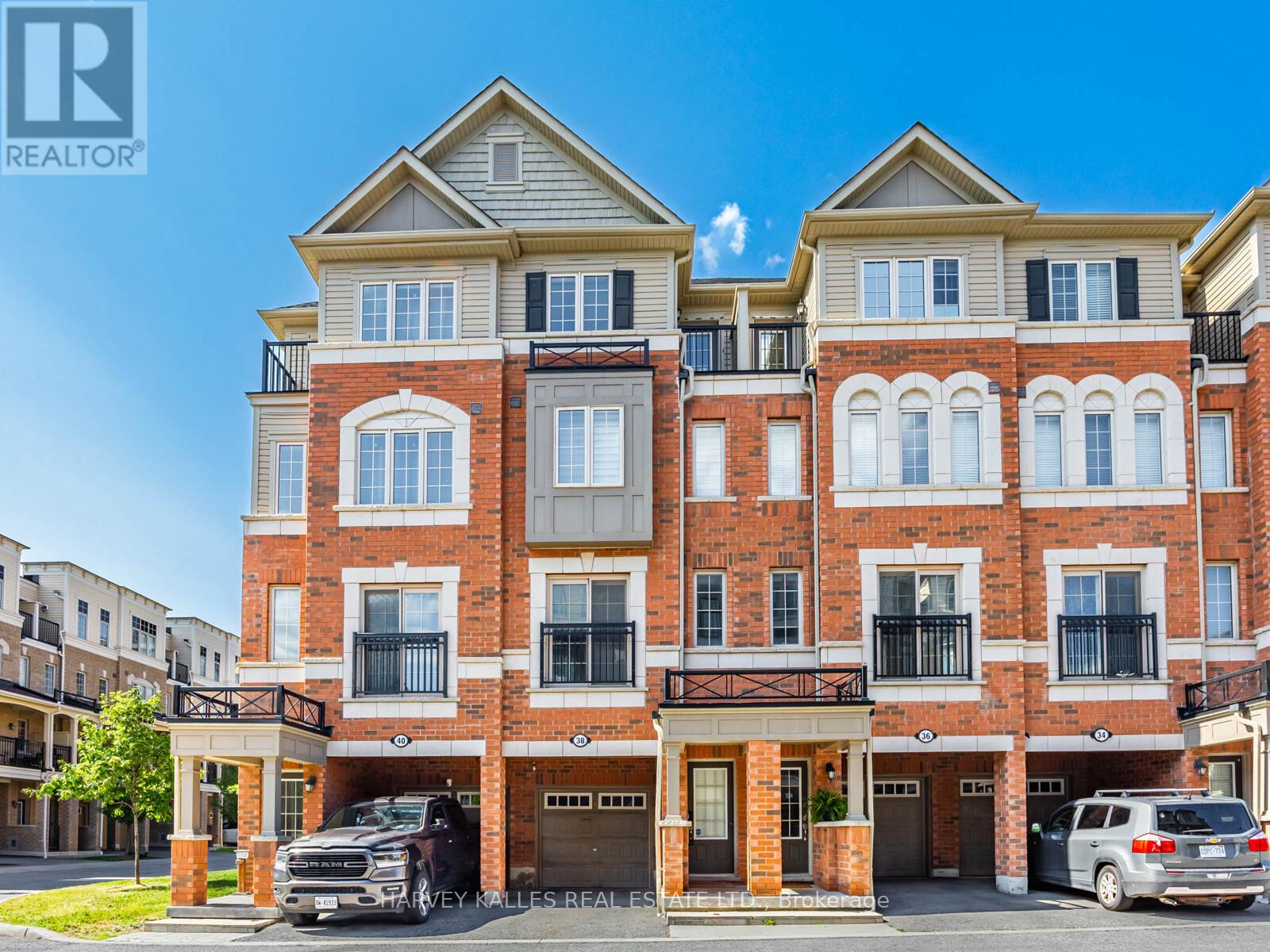 38 GLENSTAL PATH, Oshawa, Ontario