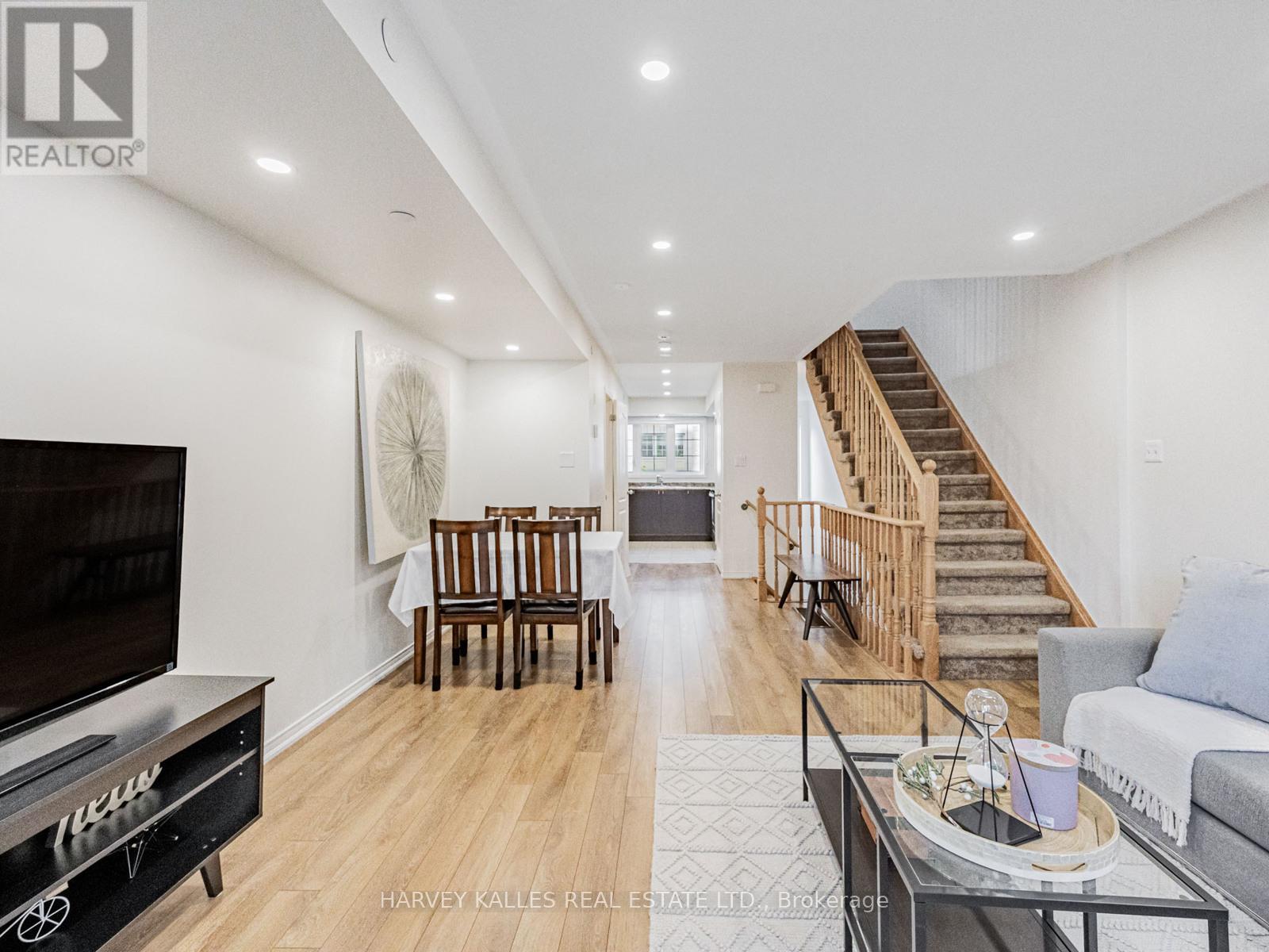 38 Glenstal Path, Oshawa, Ontario L1L 0L2 - Photo 8 - E12514774