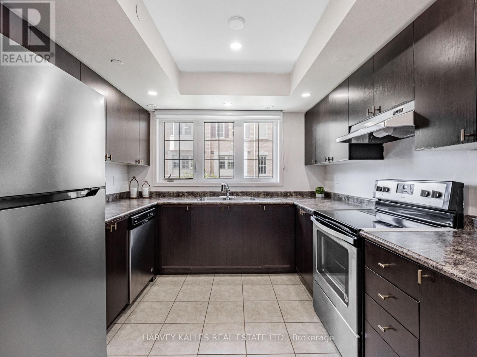 38 Glenstal Path, Oshawa, Ontario L1L 0L2 - Photo 9 - E12514774