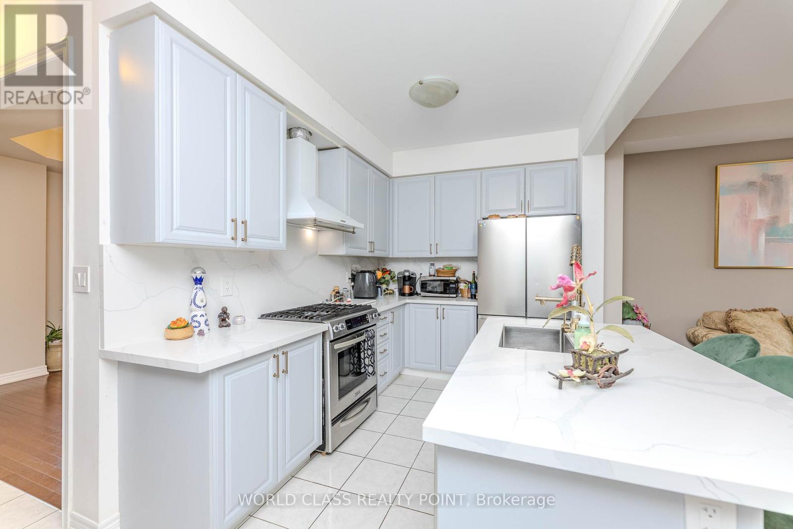 255 Barons Street, Vaughan, Ontario  L4H 3Z3 - Photo 4 - N12514742