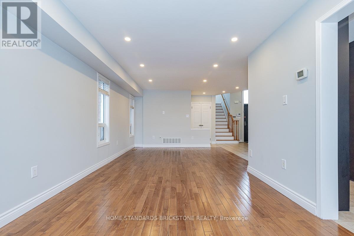 72 Sylwood Crescent, Vaughan, Ontario  L6A 2P7 - Photo 12 - N12514772