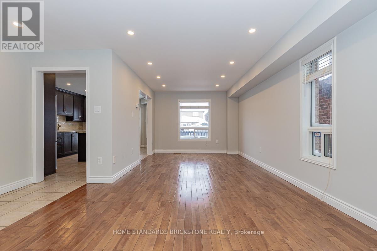 72 Sylwood Crescent, Vaughan, Ontario  L6A 2P7 - Photo 7 - N12514772