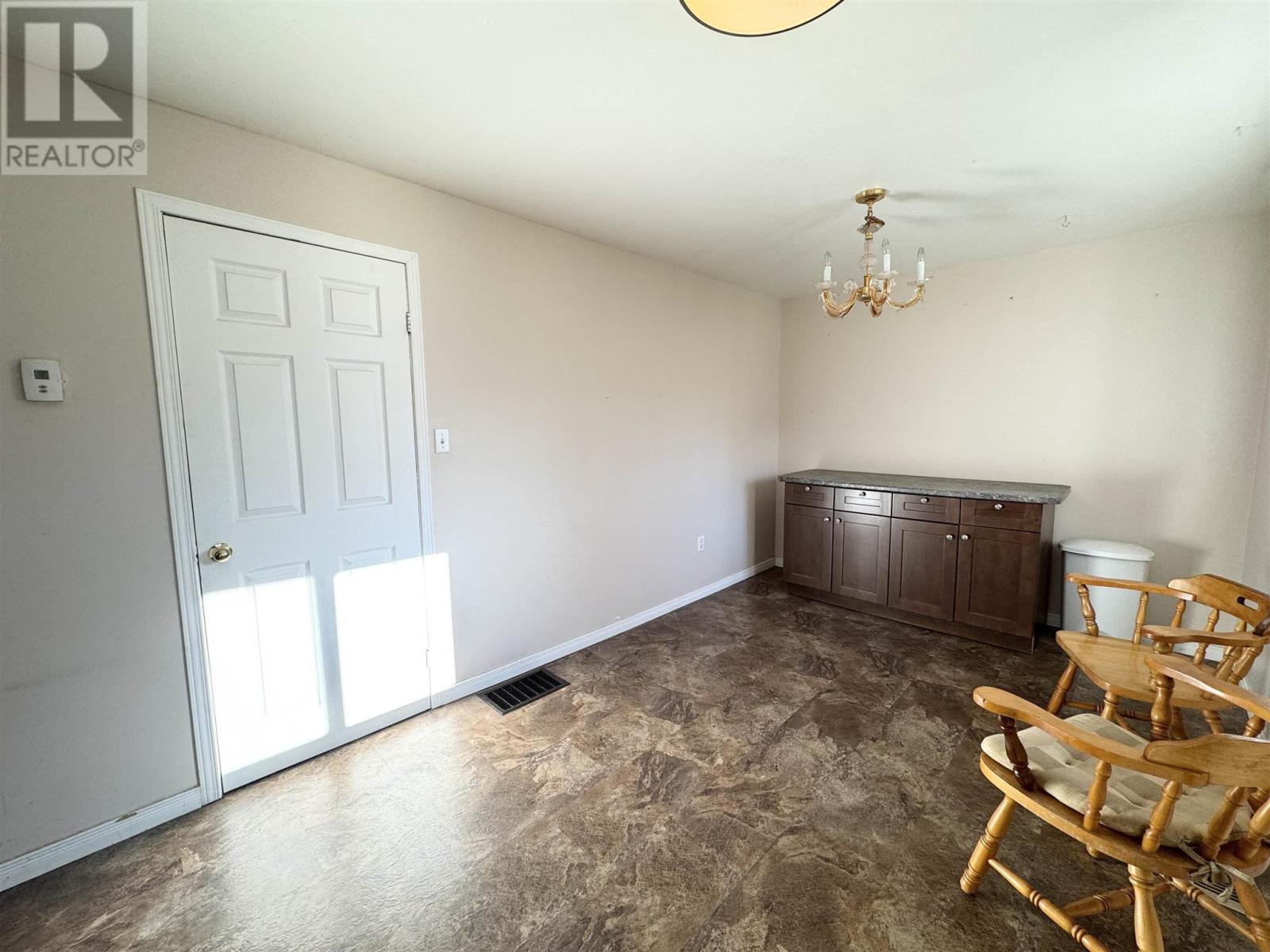 41 Elgin St, Chapleau, Ontario P0M 1K0 - Photo 15 - SM253177