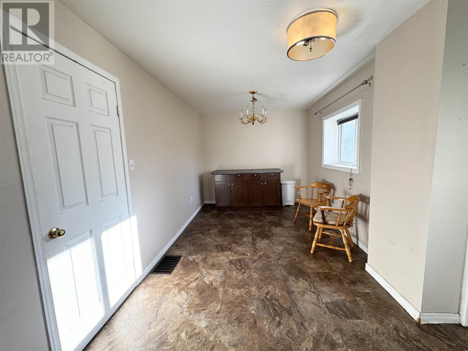 41 Elgin St, Chapleau, Ontario P0M 1K0 - Photo 14 - SM253177