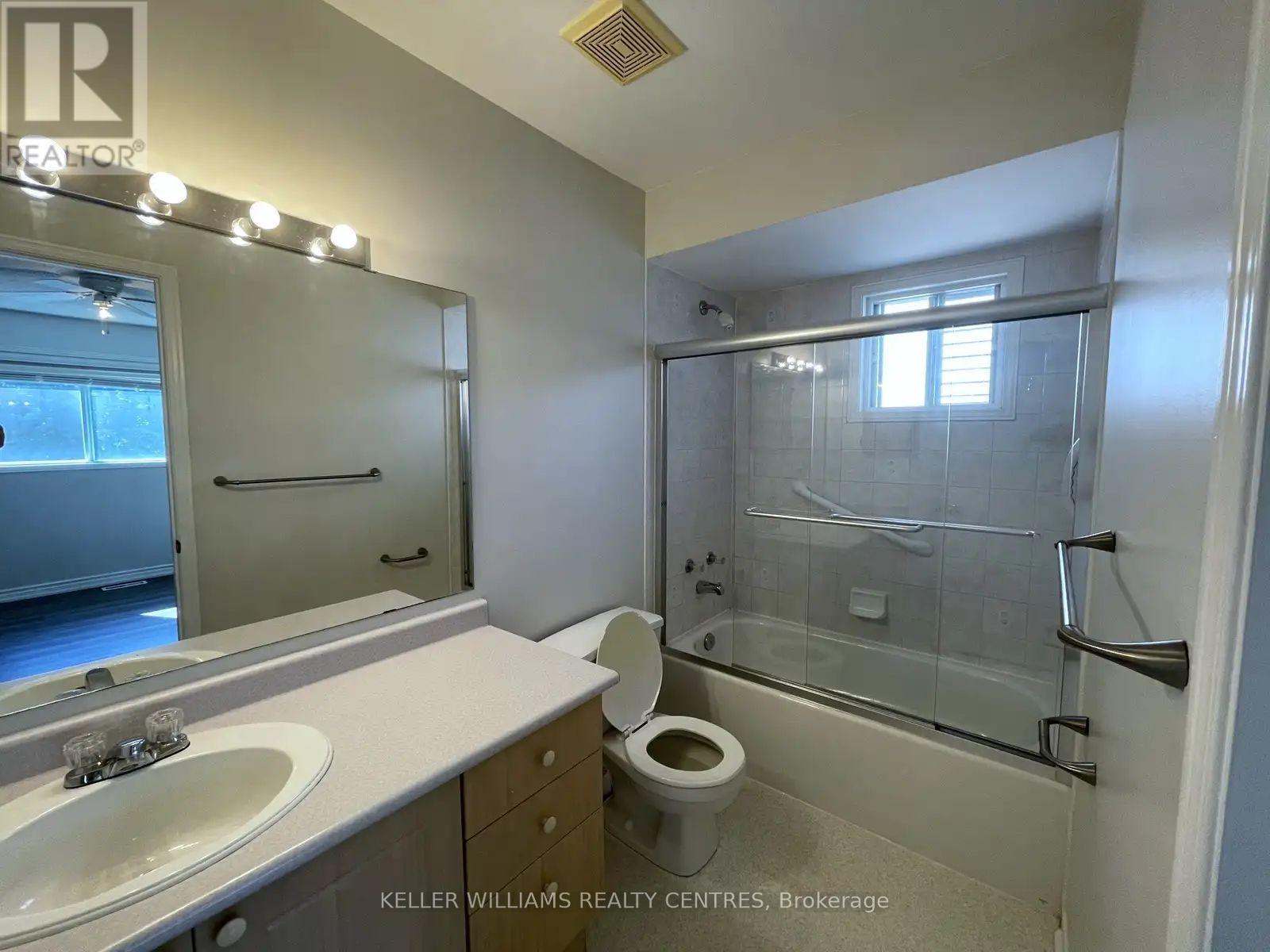 111 Athabaska Road, Barrie (Holly), Ontario  L4N 8E6 - Photo 10 - S12514760