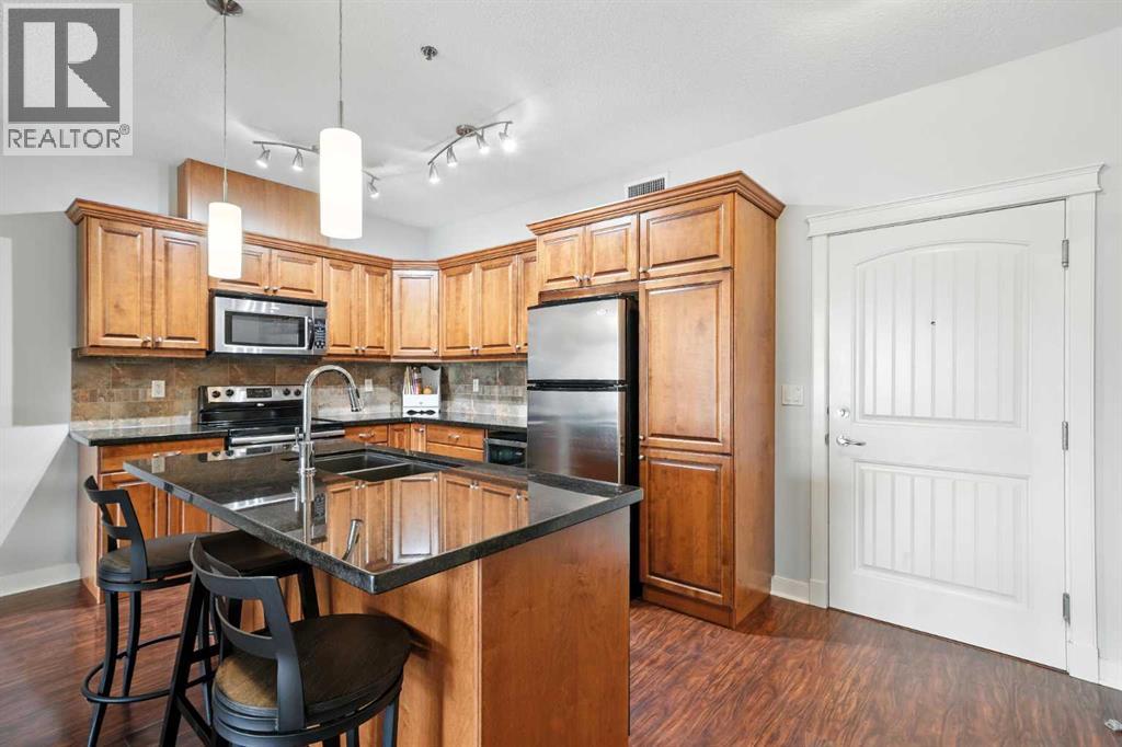 203, 4707 50 Street, Sylvan Lake, Alberta  T4S 0G7 - Photo 3 - A2242032