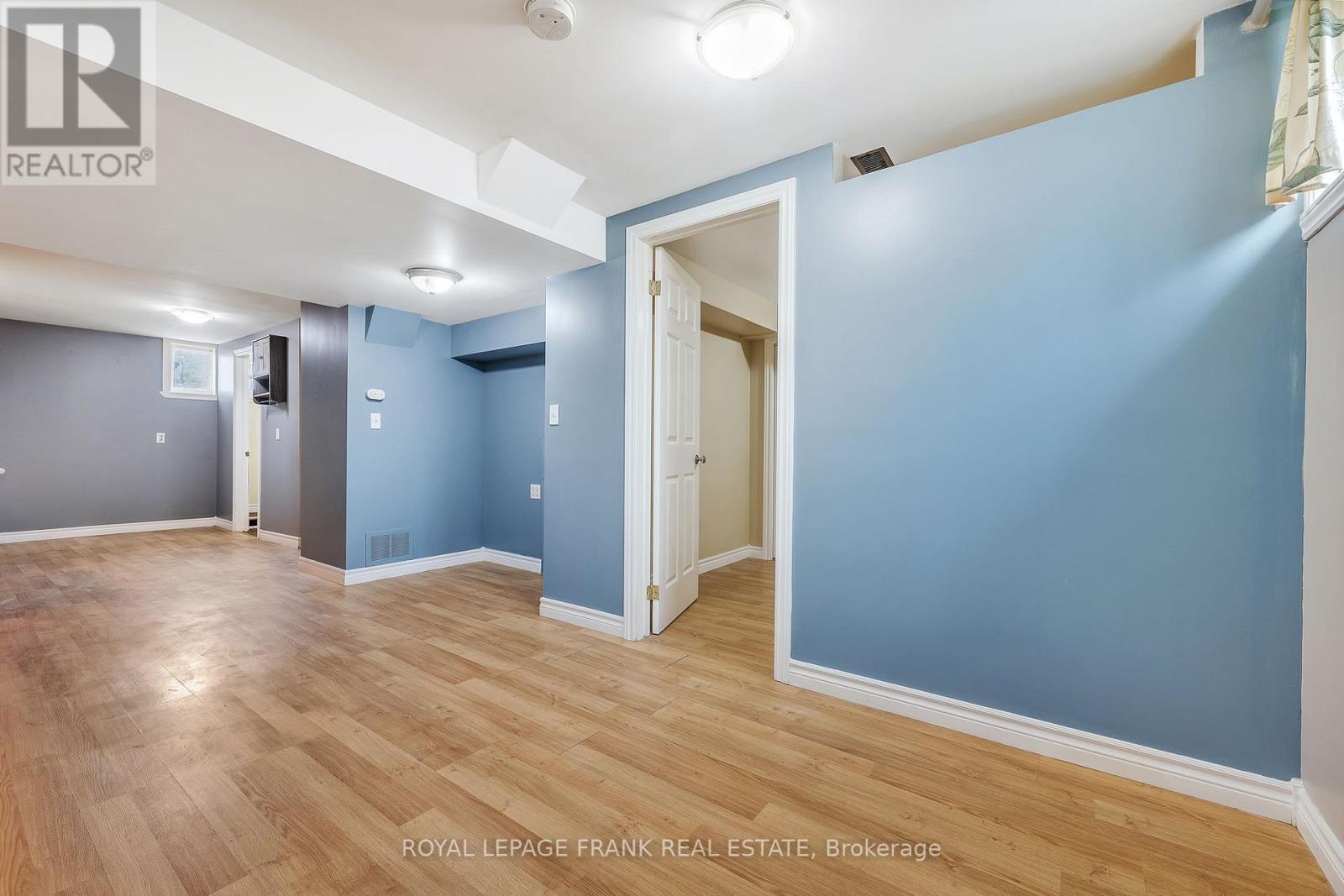 11 Mary Street E, Kawartha Lakes, Ontario  K0L 2W0 - Photo 5 - X12514812