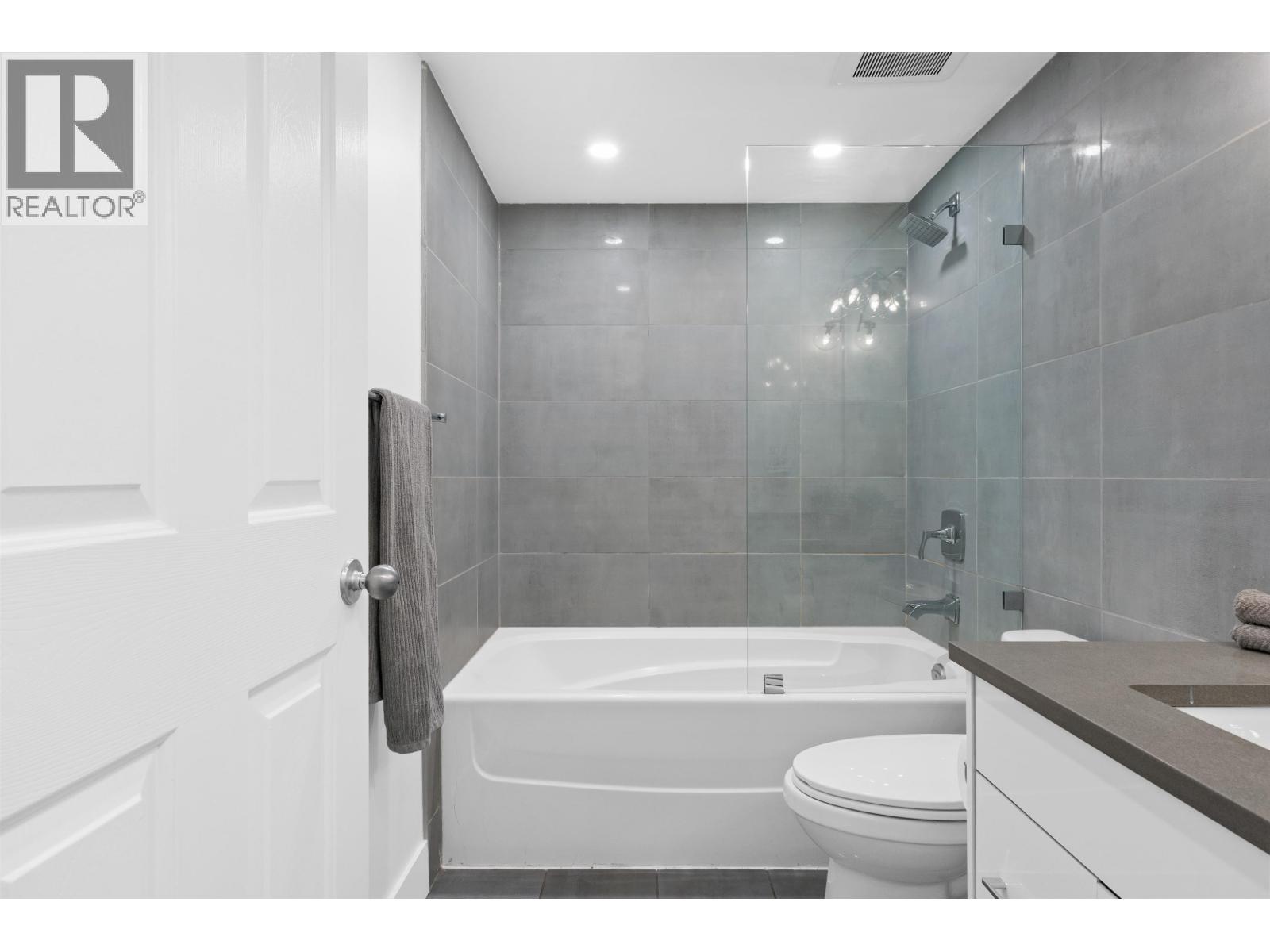 312 555 Abbott  Street Street, Vancouver, British Columbia  V6B 6B8 - Photo 15 - R3033162