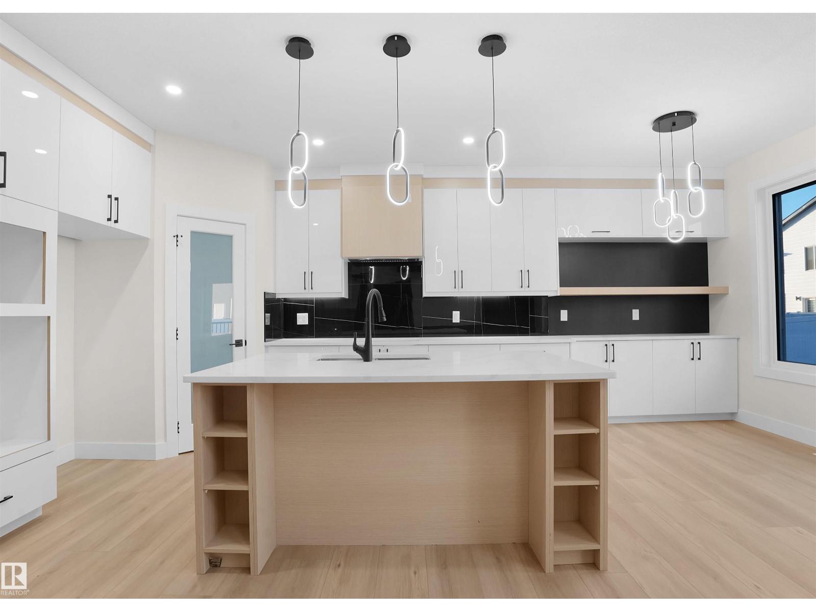 2020 154 Av Nw, Edmonton, Alberta  T5Y 2R7 - Photo 18 - E4464398