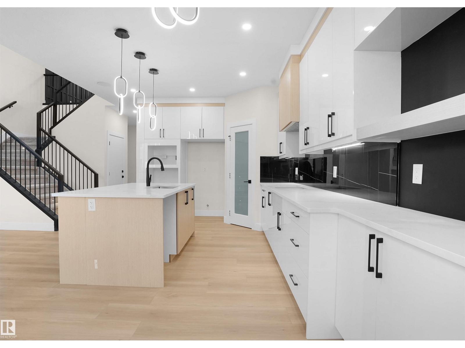 2020 154 Av Nw, Edmonton, Alberta  T5Y 2R7 - Photo 28 - E4464398