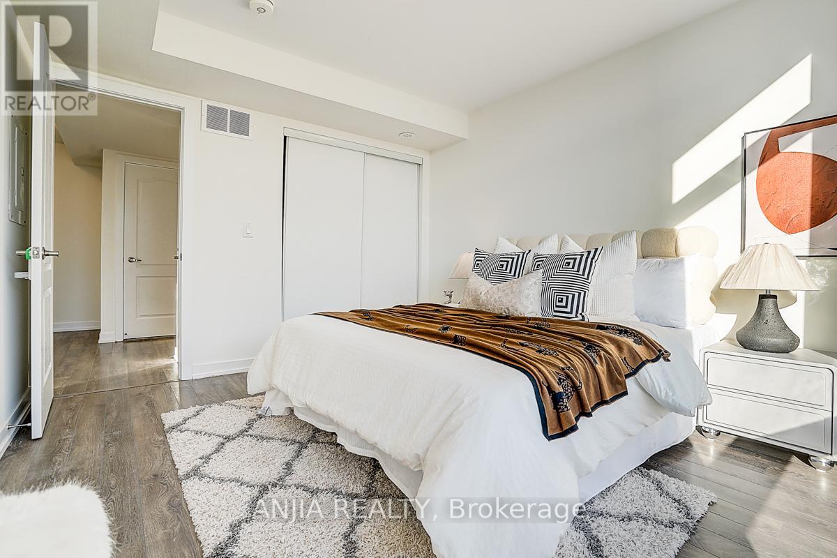 304 - 20 Dunsheath Way, Markham, Ontario  L6B 1N3 - Photo 16 - N12513578