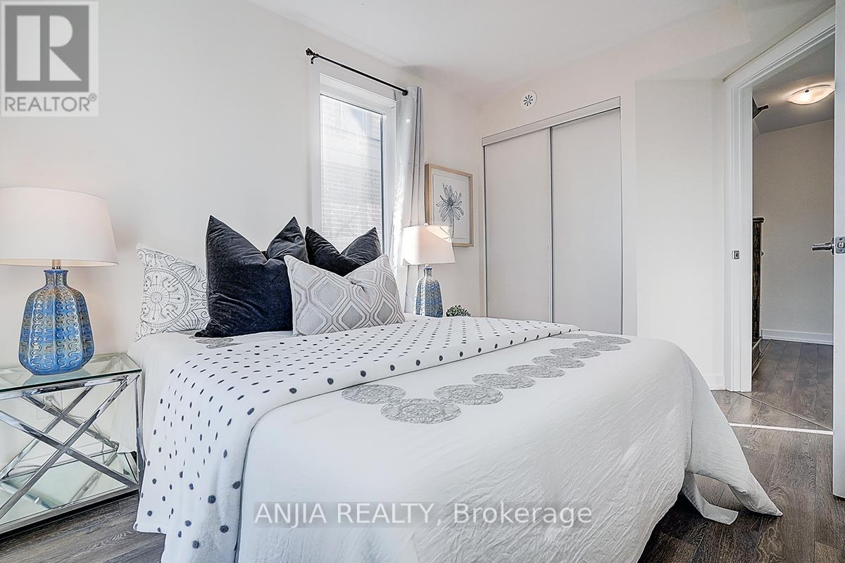 304 - 20 Dunsheath Way, Markham, Ontario  L6B 1N3 - Photo 15 - N12513578