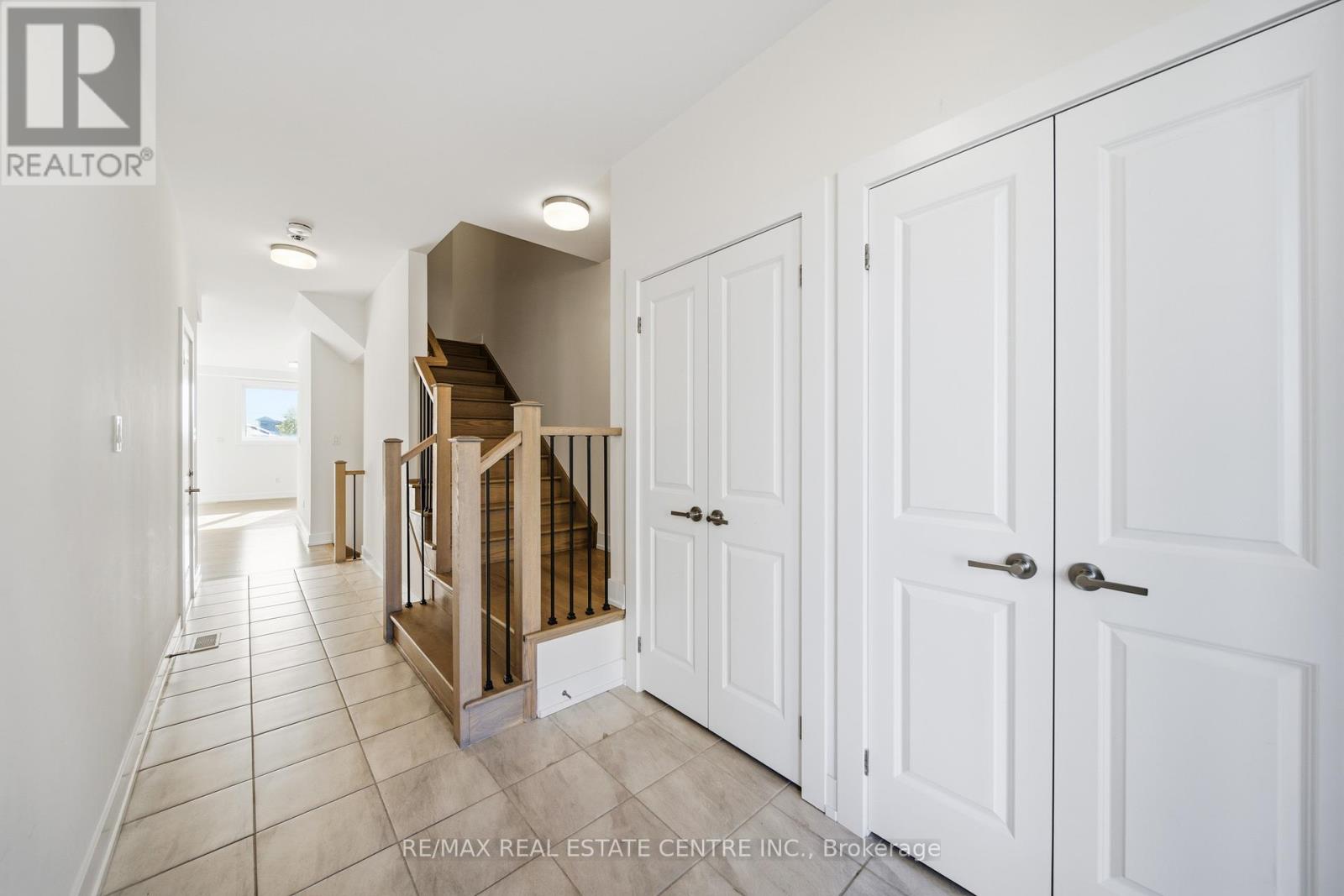 20 - 2273 Turnberry Road, Burlington, Ontario  L7M 2B2 - Photo 8 - W12435695