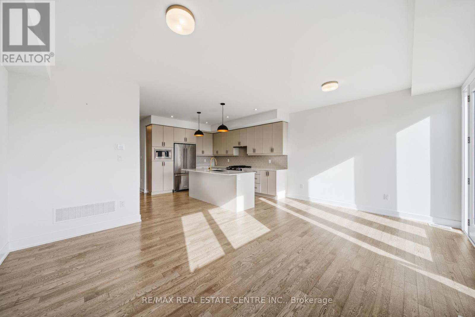 20 - 2273 Turnberry Road, Burlington, Ontario  L7M 2B2 - Photo 18 - W12435695