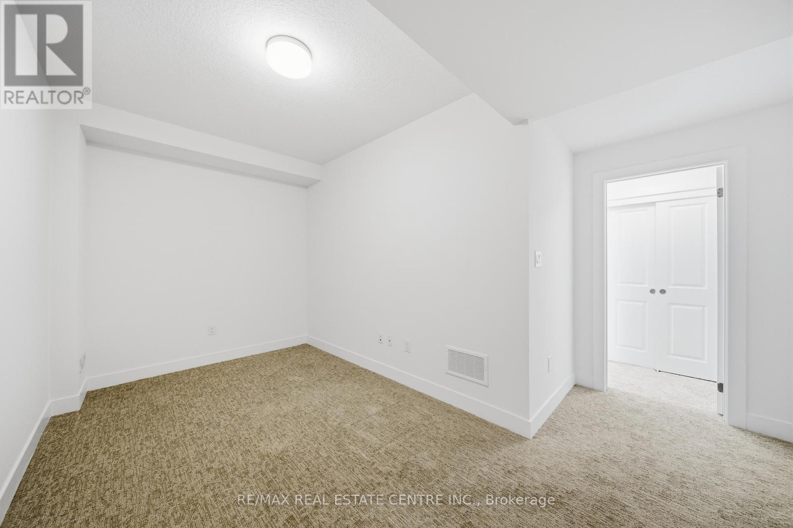 20 - 2273 Turnberry Road, Burlington, Ontario  L7M 2B2 - Photo 31 - W12435695