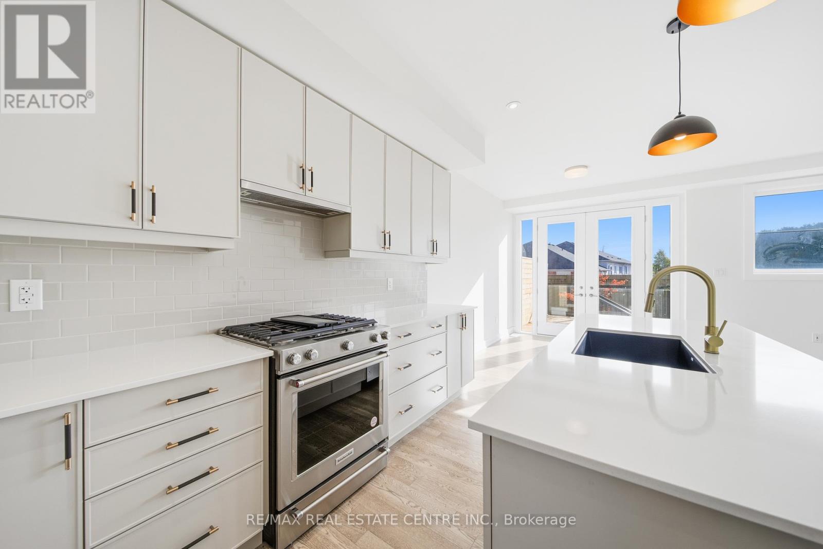 20 - 2273 Turnberry Road, Burlington, Ontario  L7M 2B2 - Photo 12 - W12435695