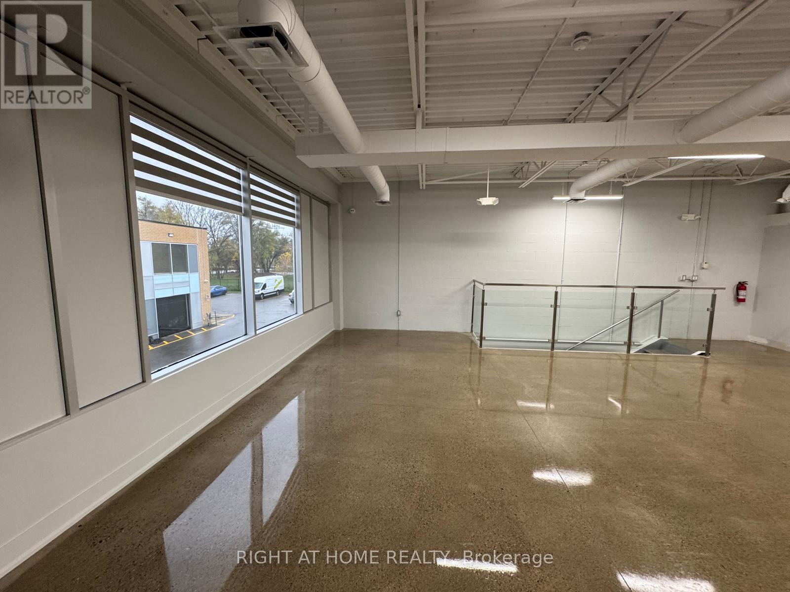 43 - 1215 Queensway E 43 Avenue E, Mississauga, Ontario  L4Y 0G4 - Photo 7 - W12510106